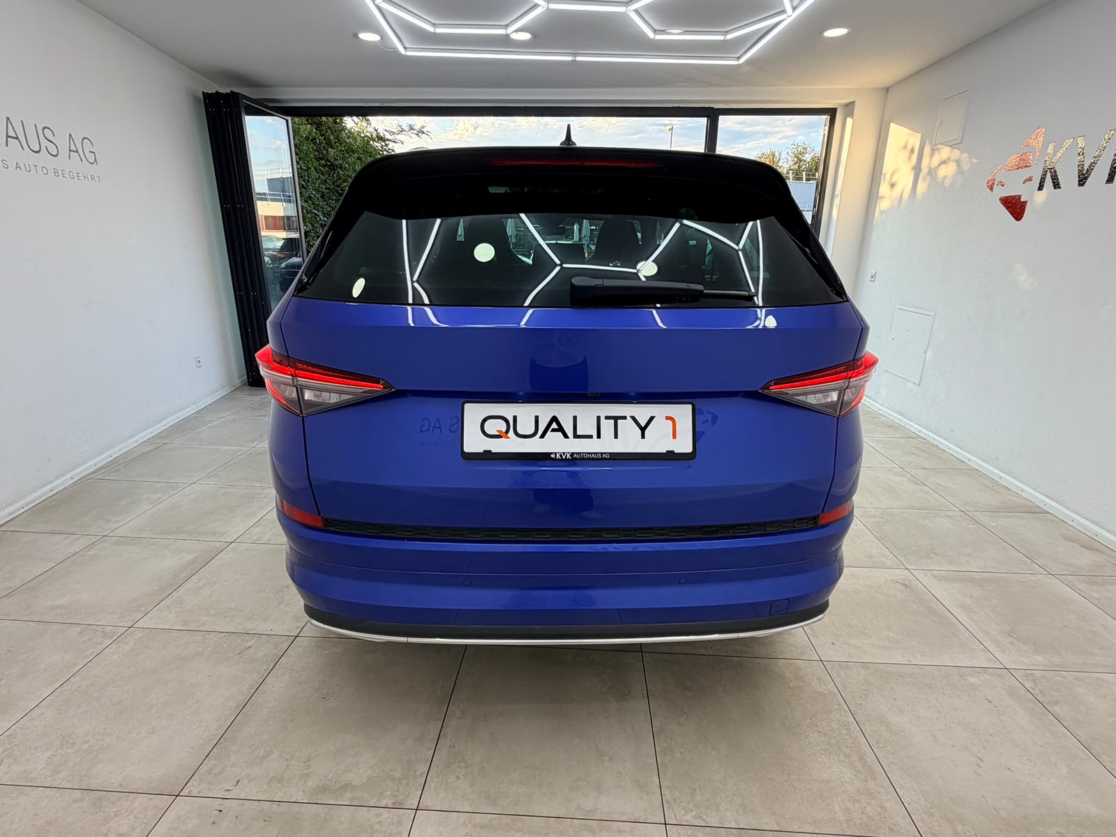 SKODA Kodiaq 2.0 TSI 4x4 SportLine | Vollaustattung | 7-Sitzer | Panorama | CH-Fahrzeug |-image-7