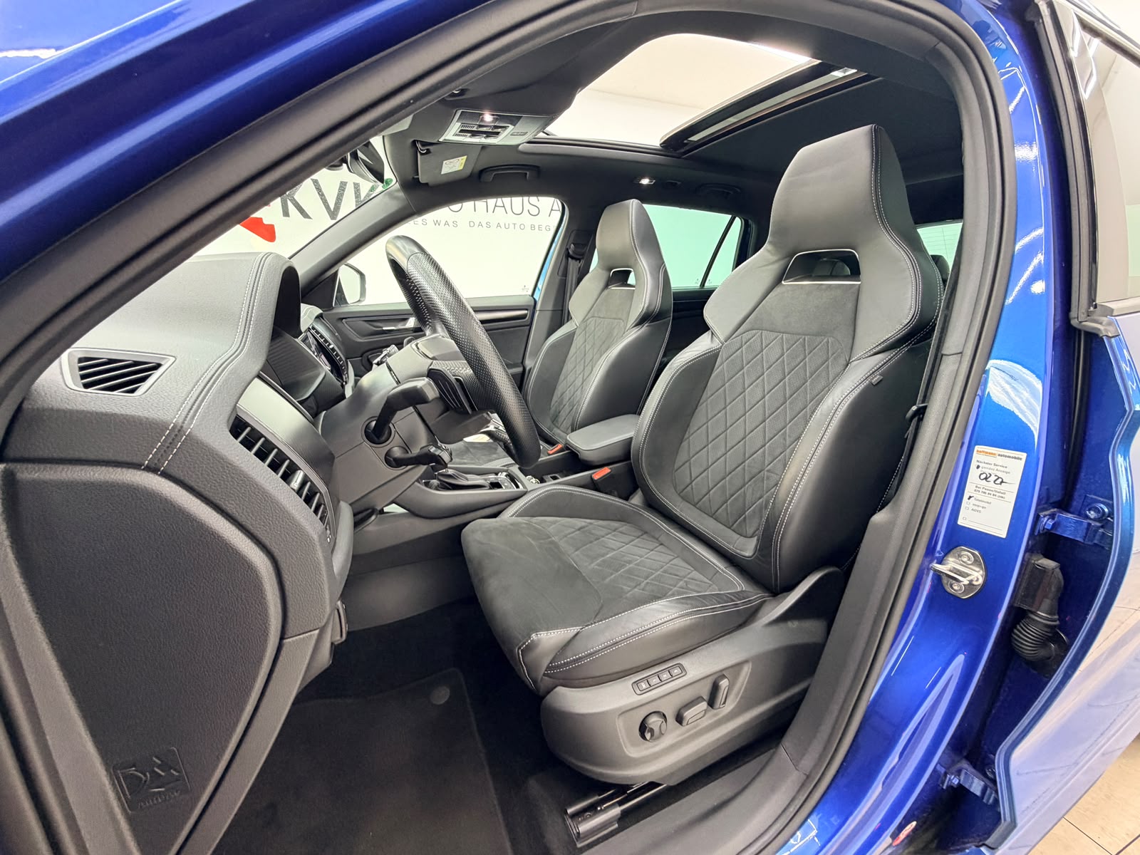 SKODA Kodiaq 2.0 TSI 4x4 SportLine | Vollaustattung | 7-Sitzer | Panorama | CH-Fahrzeug |-image-13