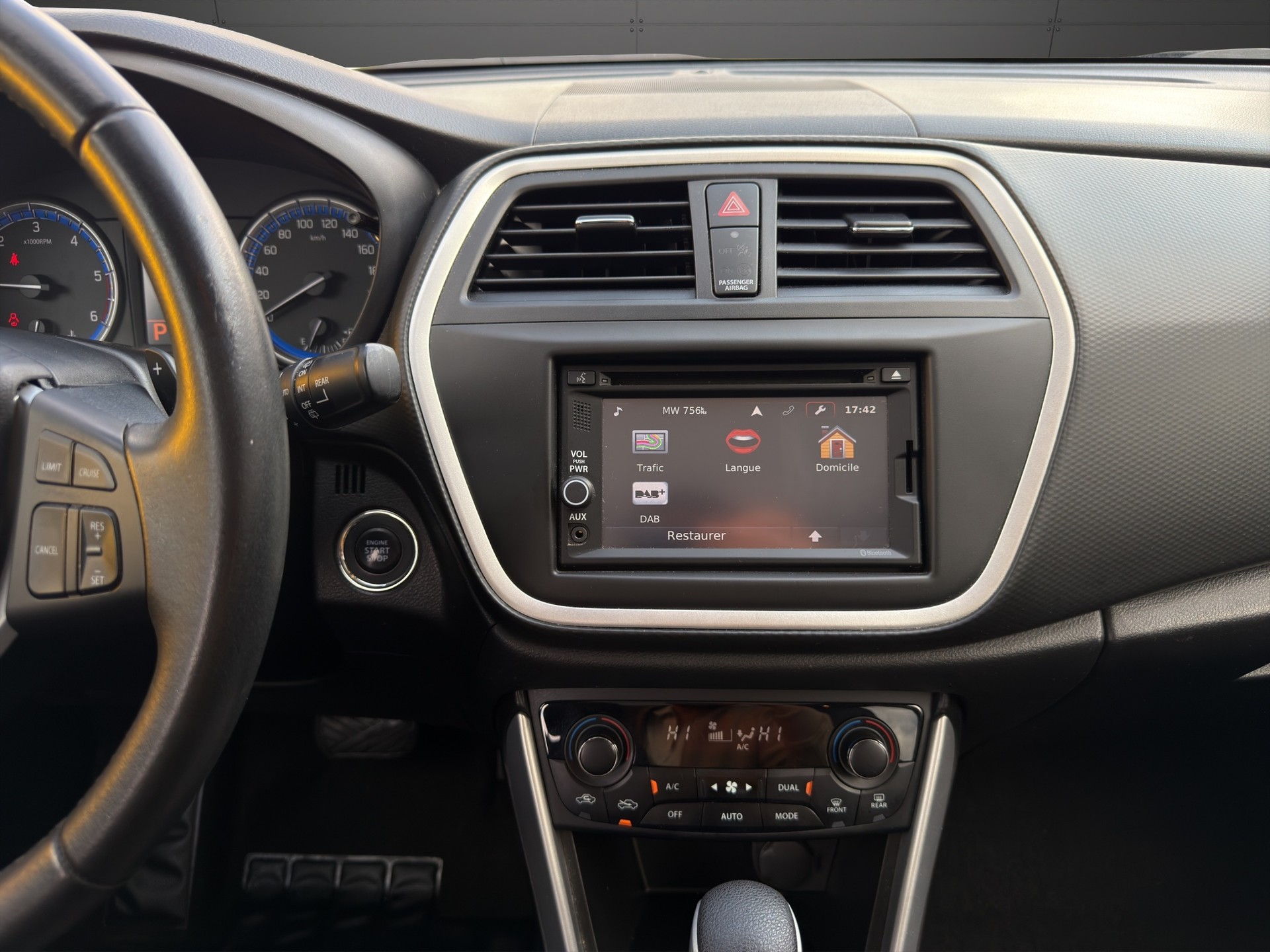 SUZUKI SX4 S-Cross 1.6 TD PizSulai 4WD TCSS-image-14