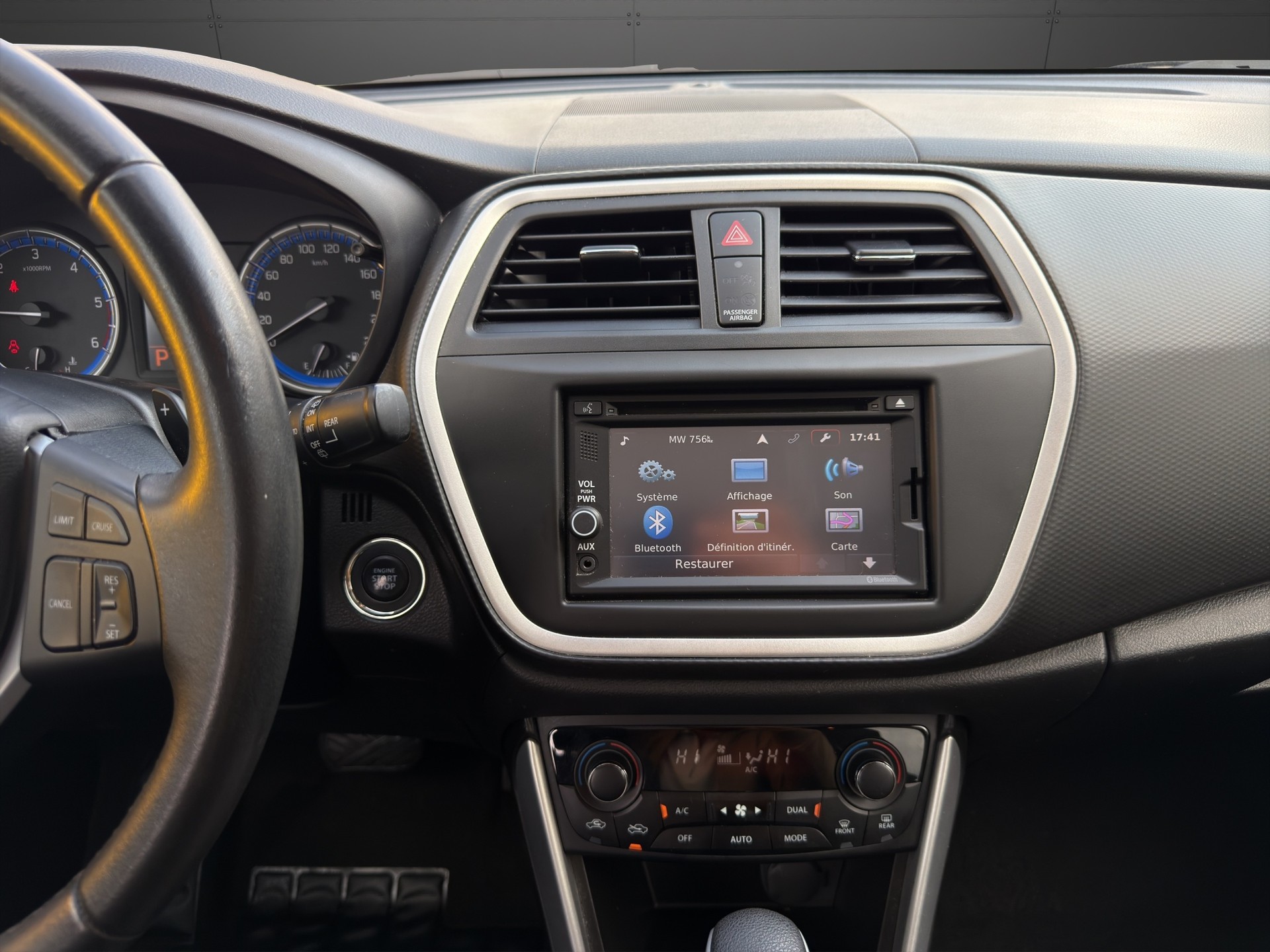 SUZUKI SX4 S-Cross 1.6 TD PizSulai 4WD TCSS-image-12