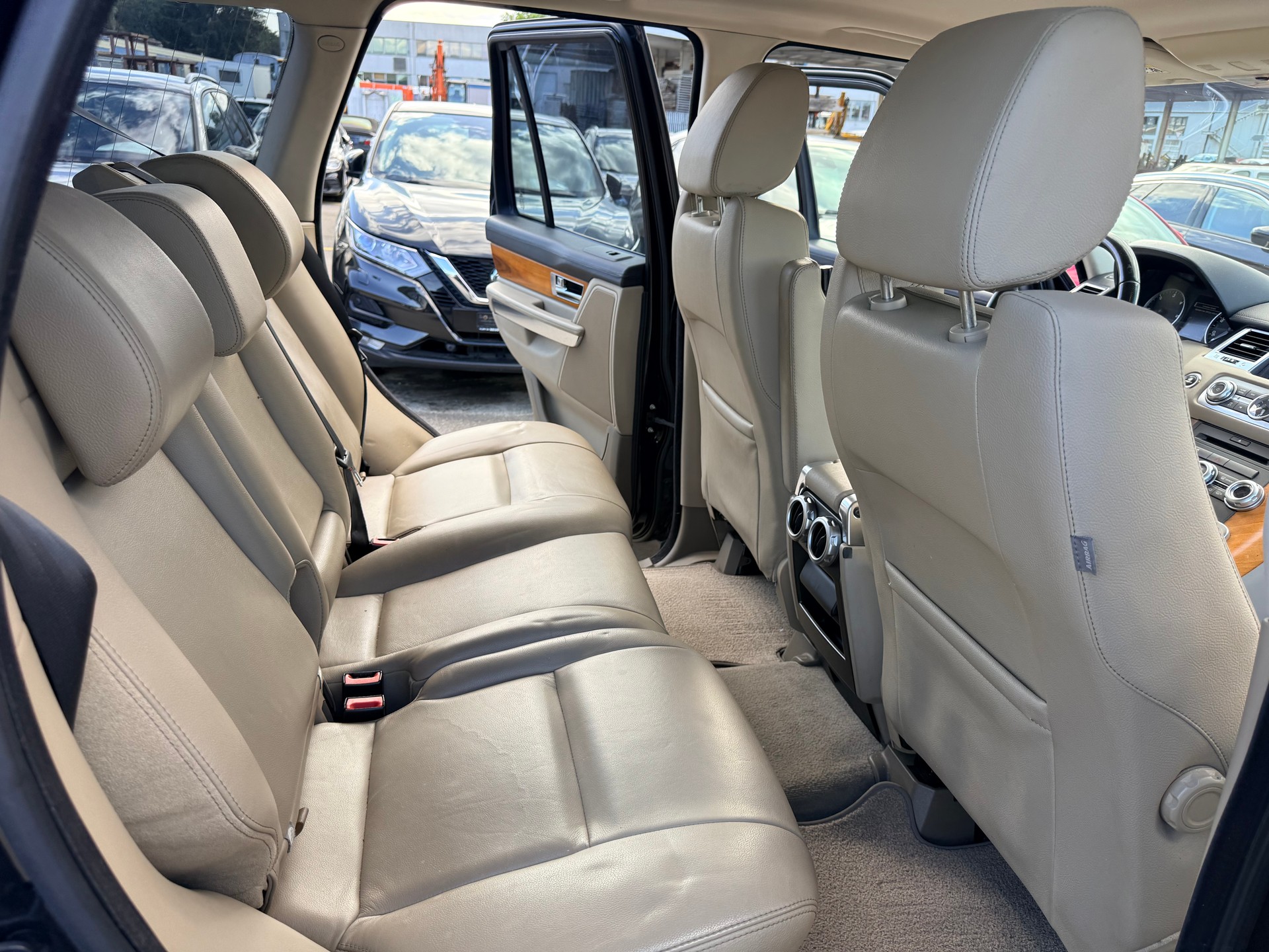 LAND ROVER Range Rover Sport 3.0 TDV6 HSE Automatic-image-10