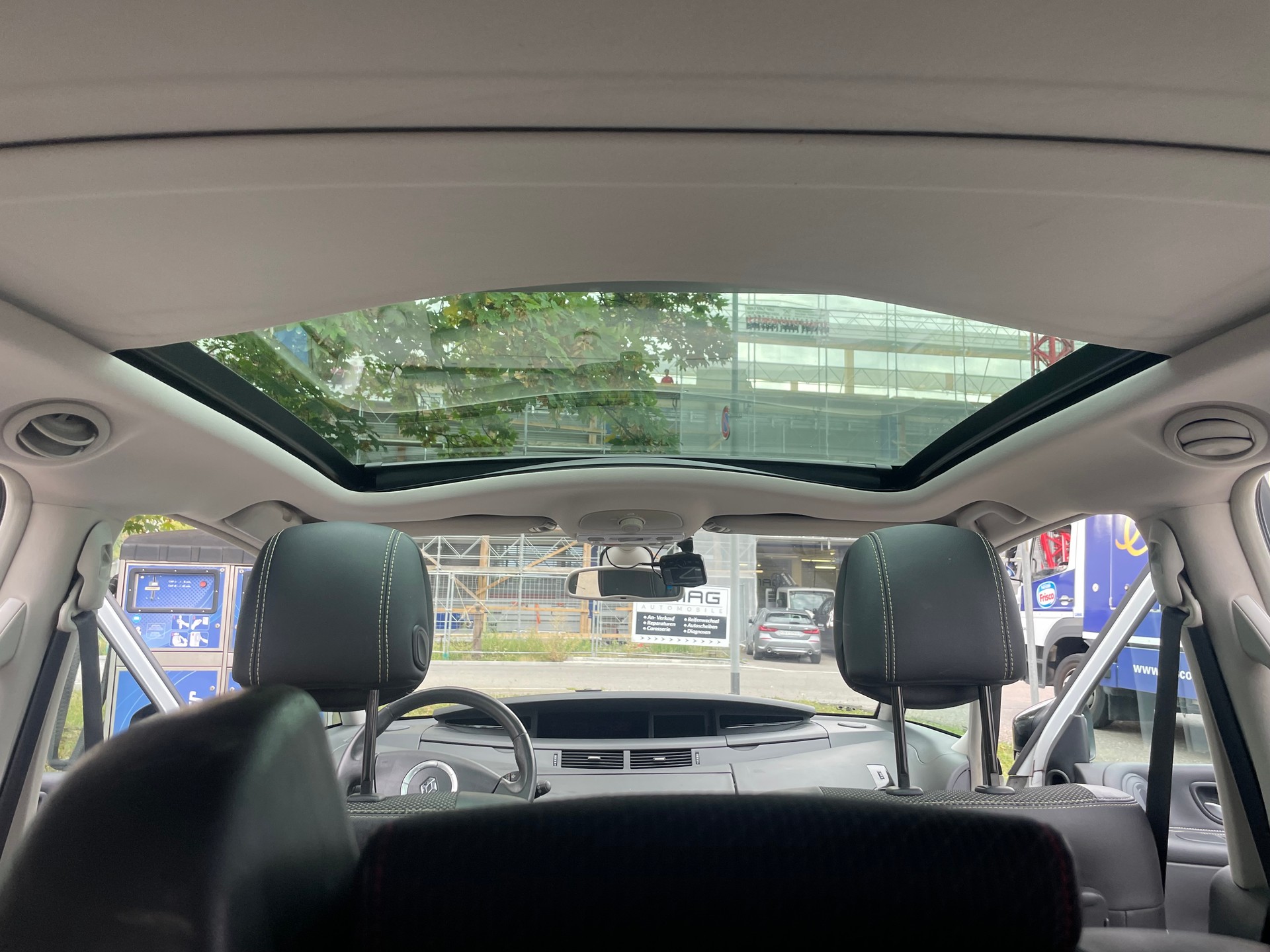 RENAULT Grand Espace 2.0 dCi Dynamique Automatic-image-5