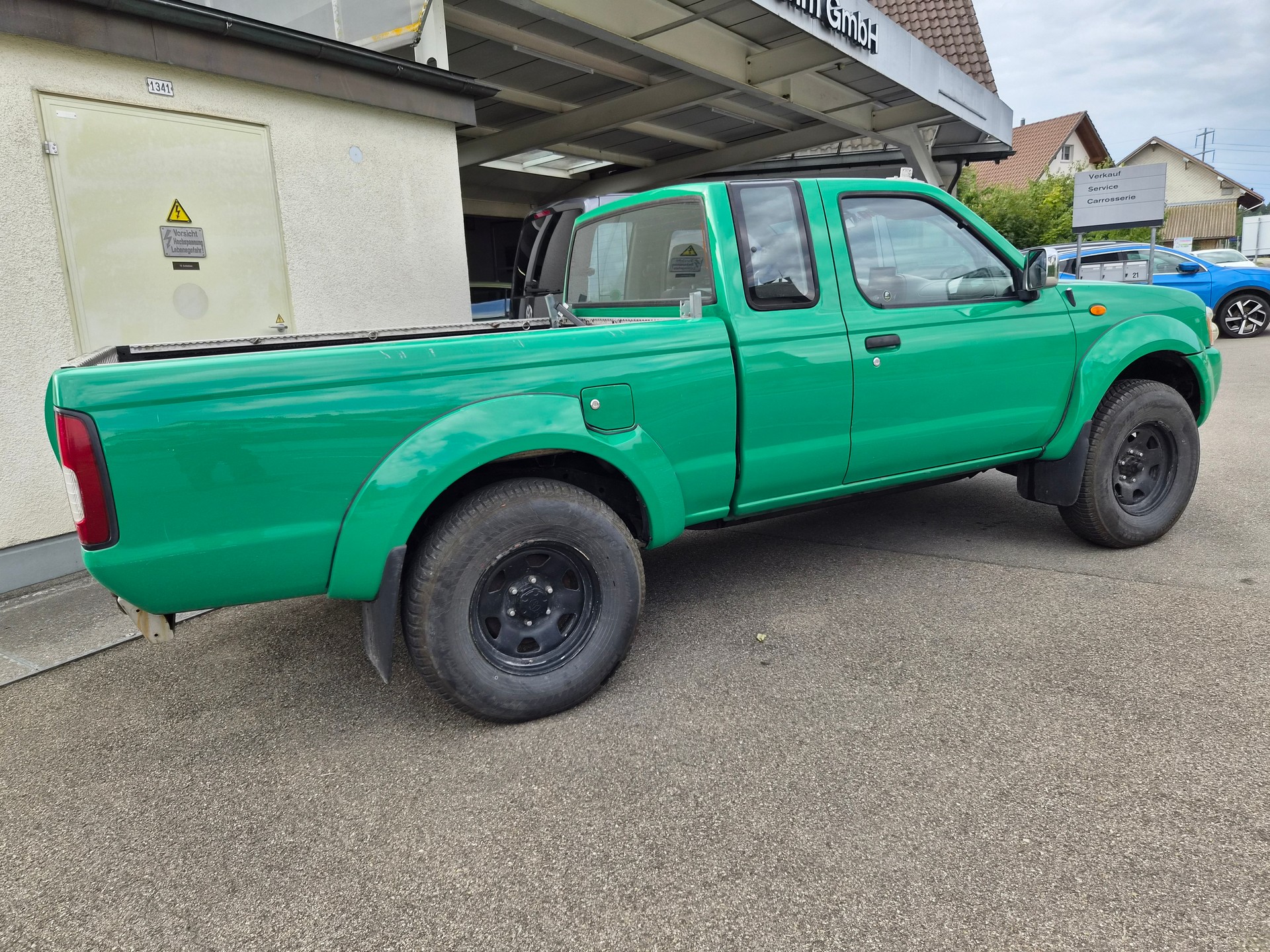 NISSAN King Cab 2.5 Di 4x4-image-1