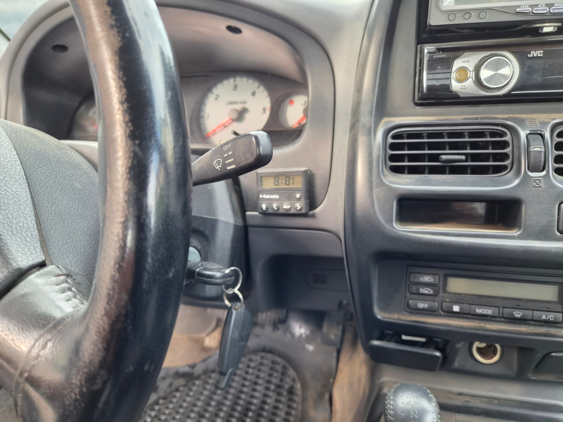 NISSAN King Cab 2.5 Di 4x4-image-10