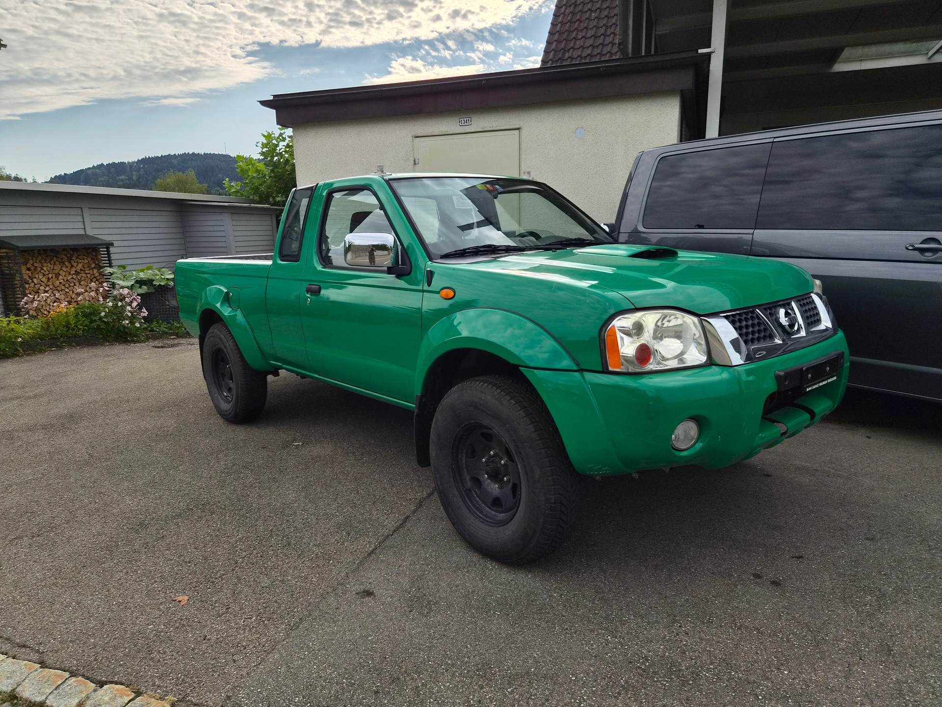 NISSAN King Cab 2.5 Di 4x4-image-0