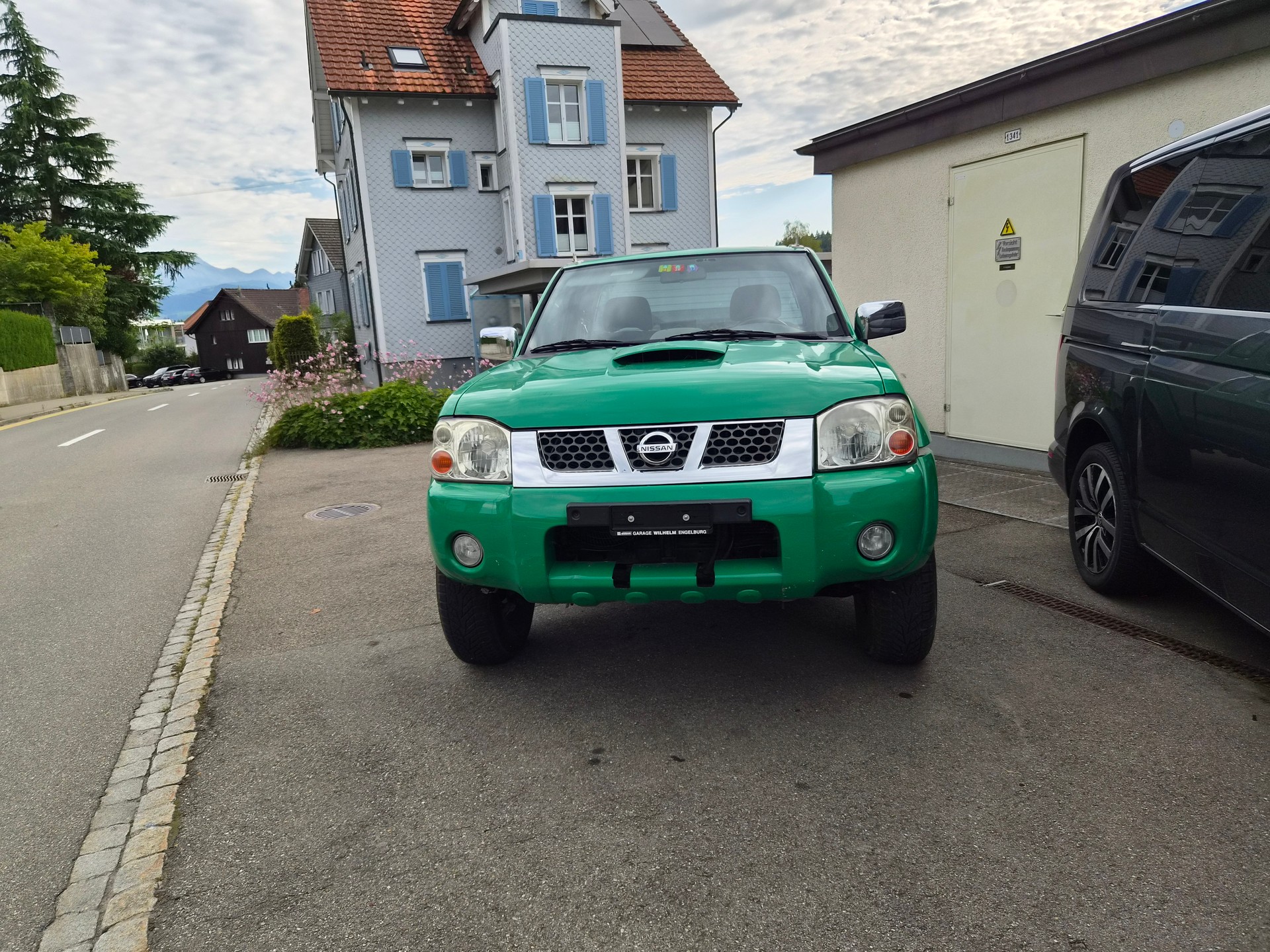 NISSAN King Cab 2.5 Di 4x4-image-2