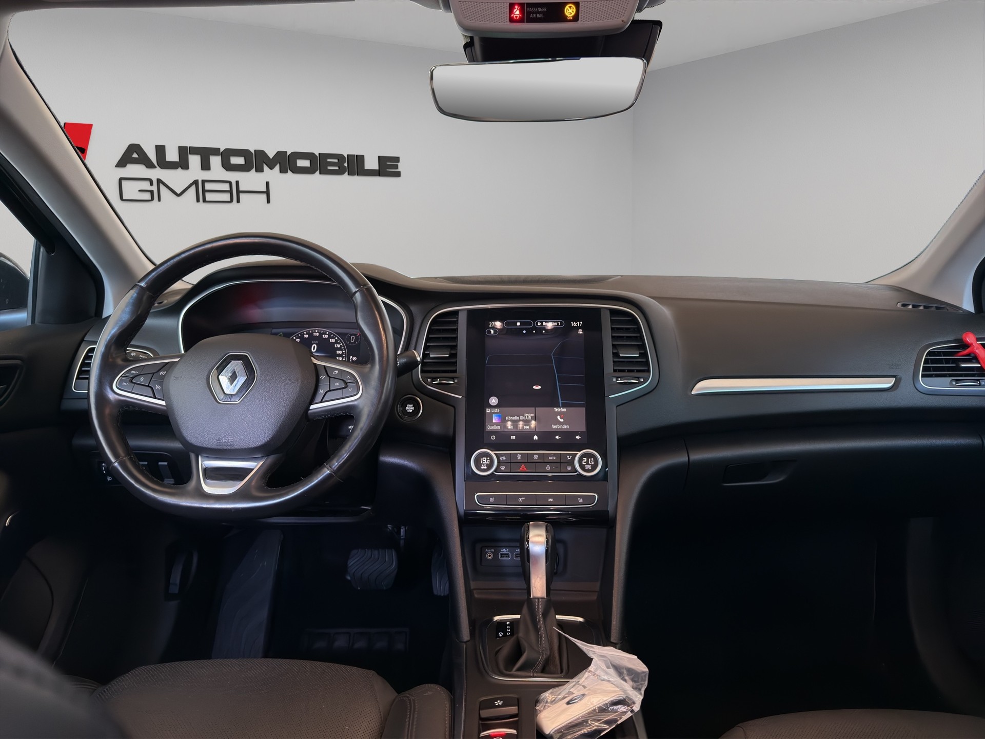 RENAULT Mégane Grandtour 1.3 16V Turbo Techno EDC-image-10