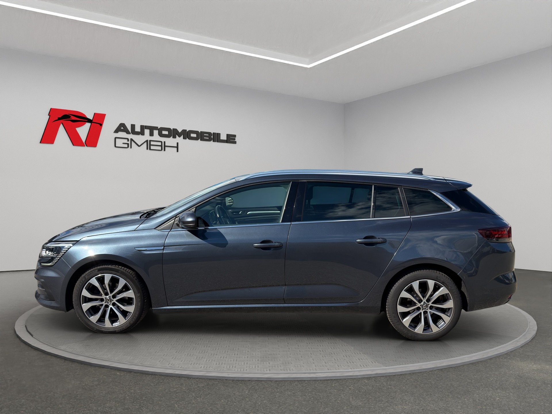 RENAULT Mégane Grandtour 1.3 16V Turbo Techno EDC-image-4