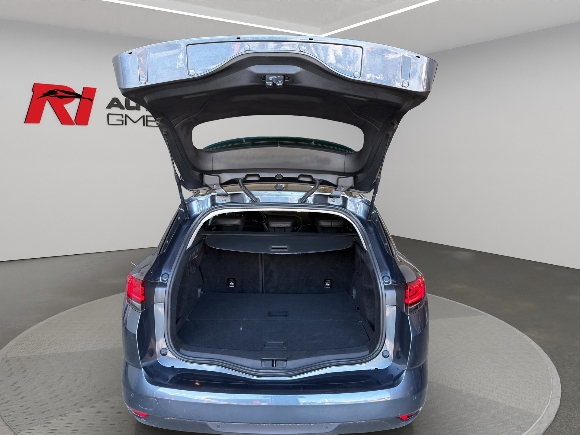 RENAULT Mégane Grandtour 1.3 16V Turbo Techno EDC-image-14