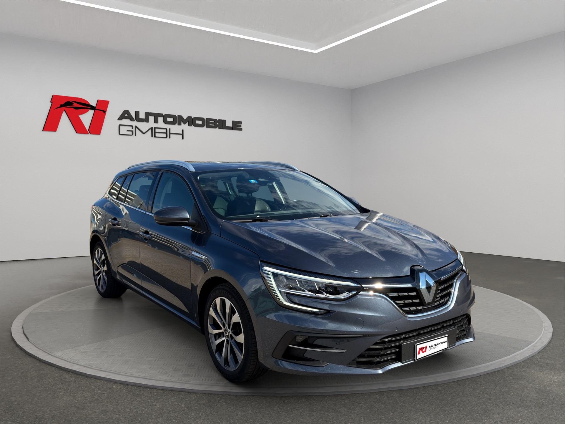 RENAULT Mégane Grandtour 1.3 16V Turbo Techno EDC-image-2
