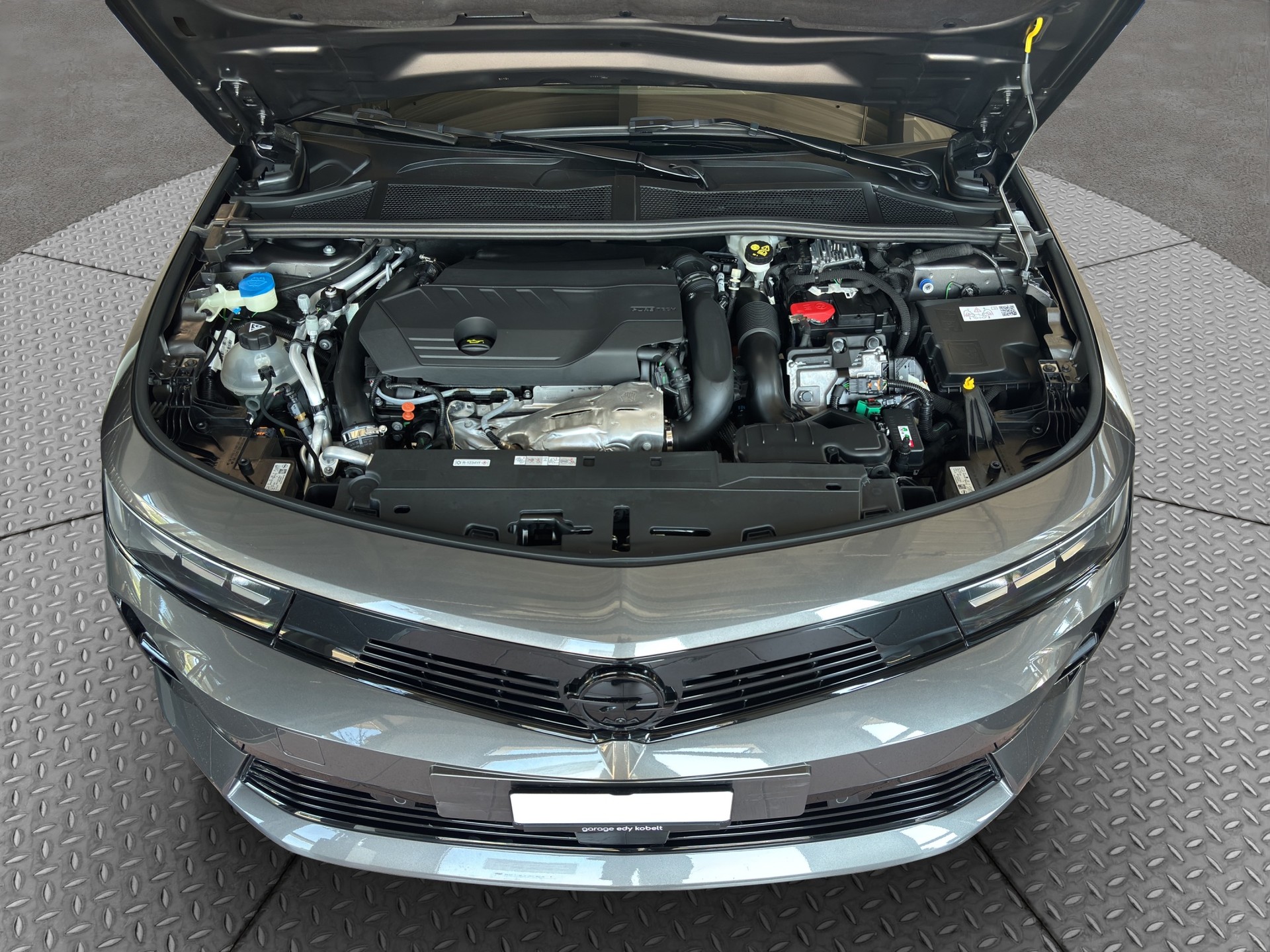 OPEL Astra 1.6 PHEV Turbo Swiss Plus A-image-19