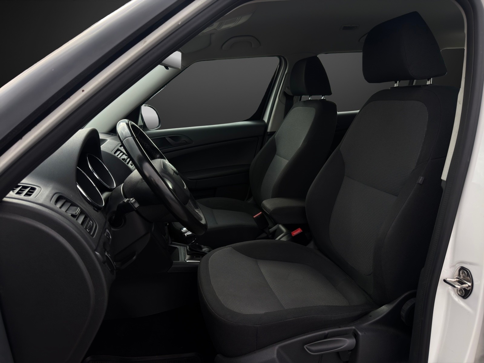 SKODA Yeti 2.0 TDI Active 4x4 DSG-image-6
