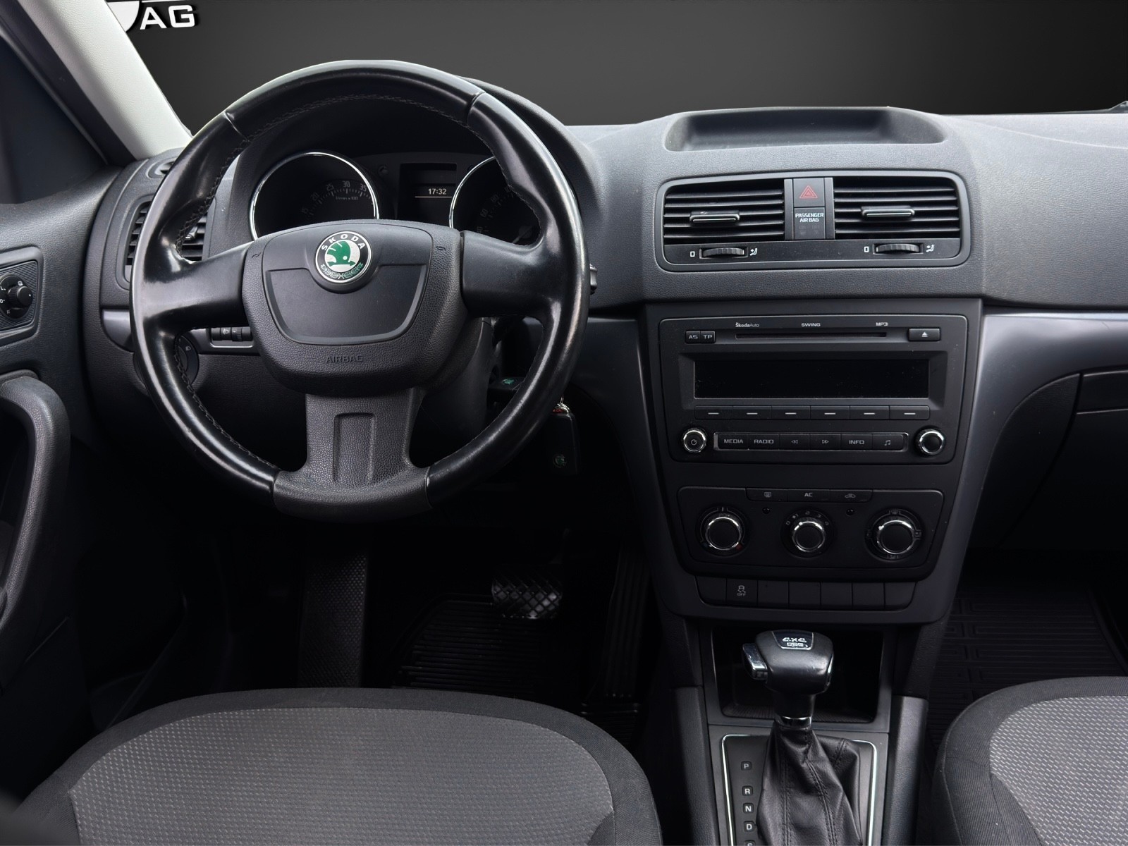 SKODA Yeti 2.0 TDI Active 4x4 DSG-image-10