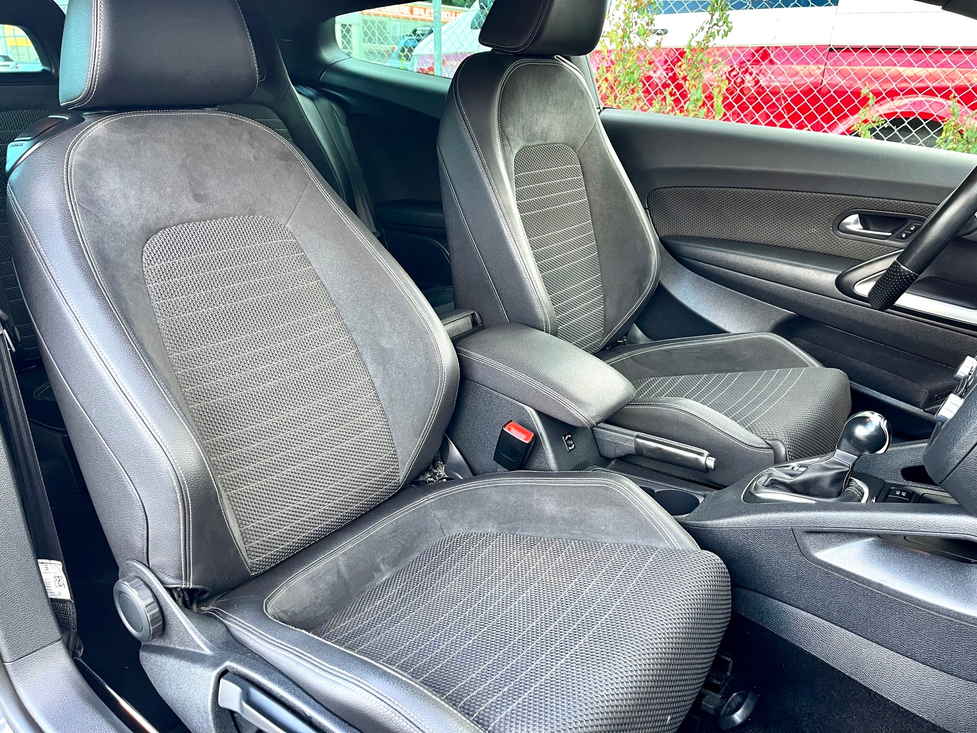 VW Scirocco 1.4 TSI DSG-image-24