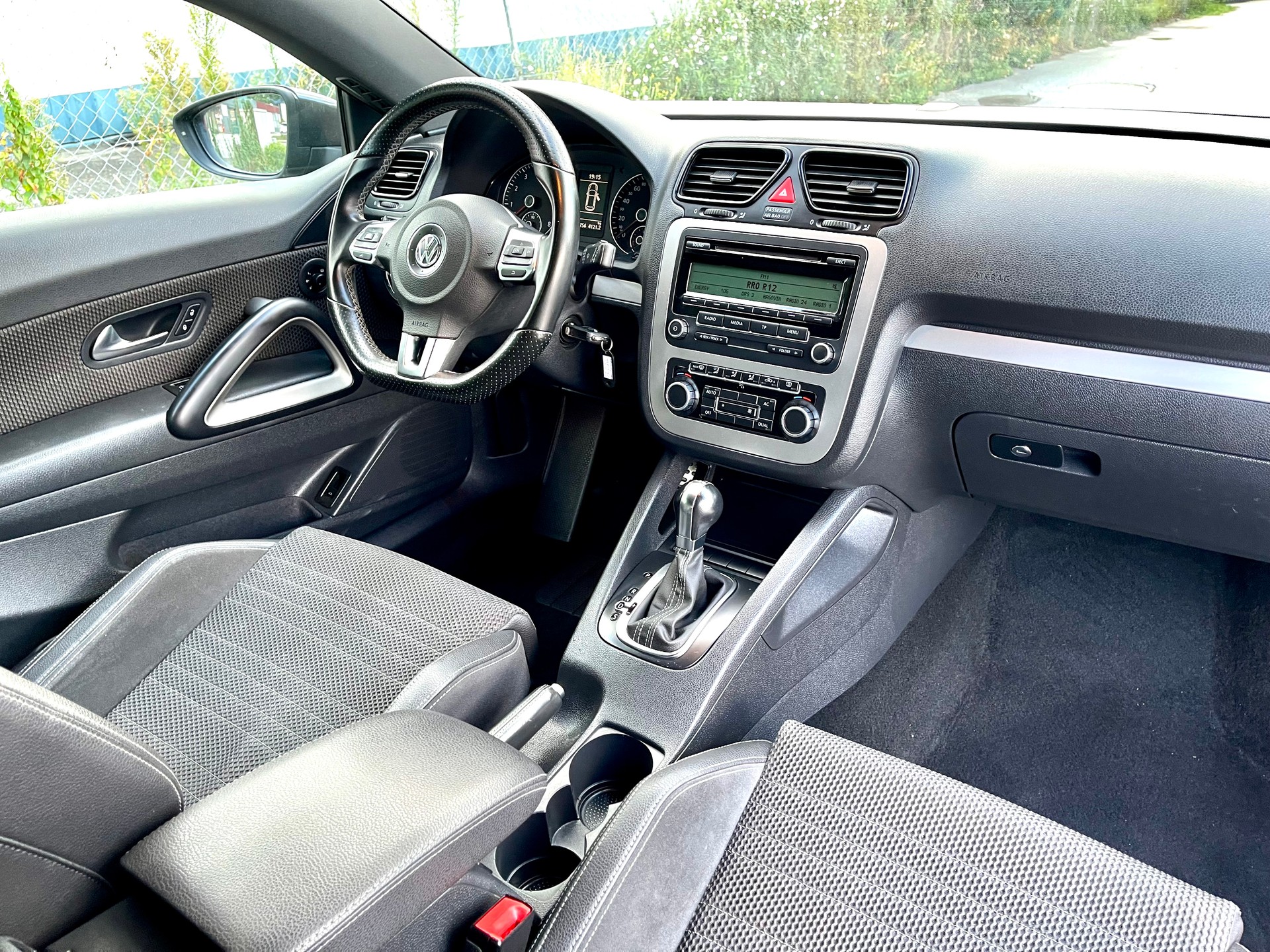 VW Scirocco 1.4 TSI DSG-image-1