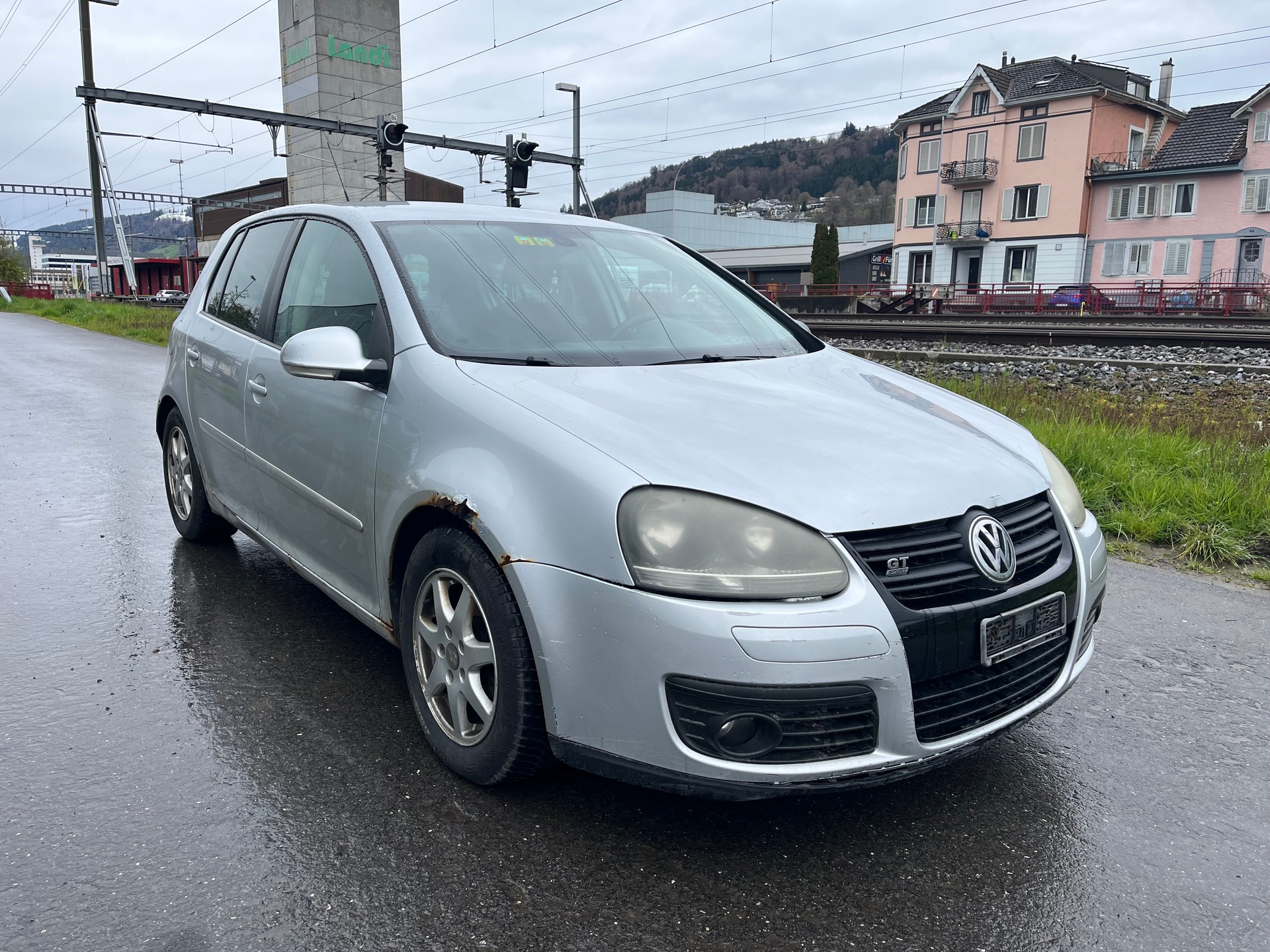 VW Golf 2.0 TDI GT Sport 4Motion-image-2
