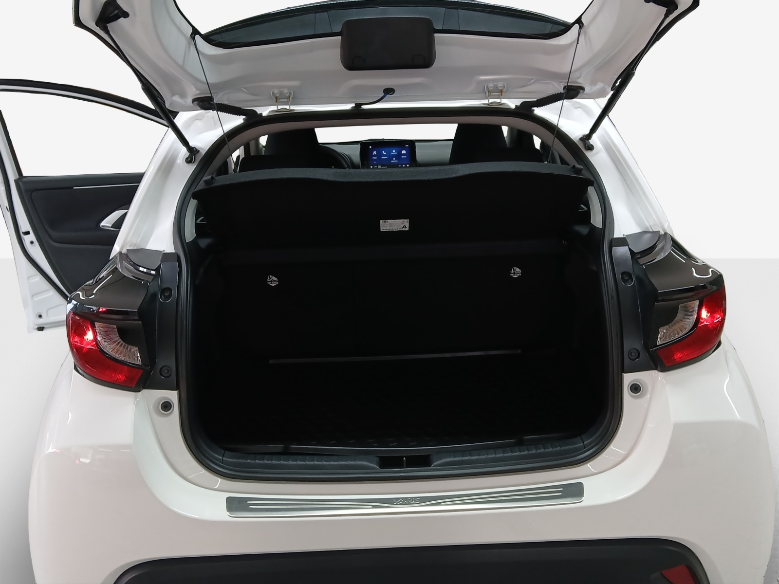 TOYOTA Yaris 1.5 Trend e-CVT-image-12