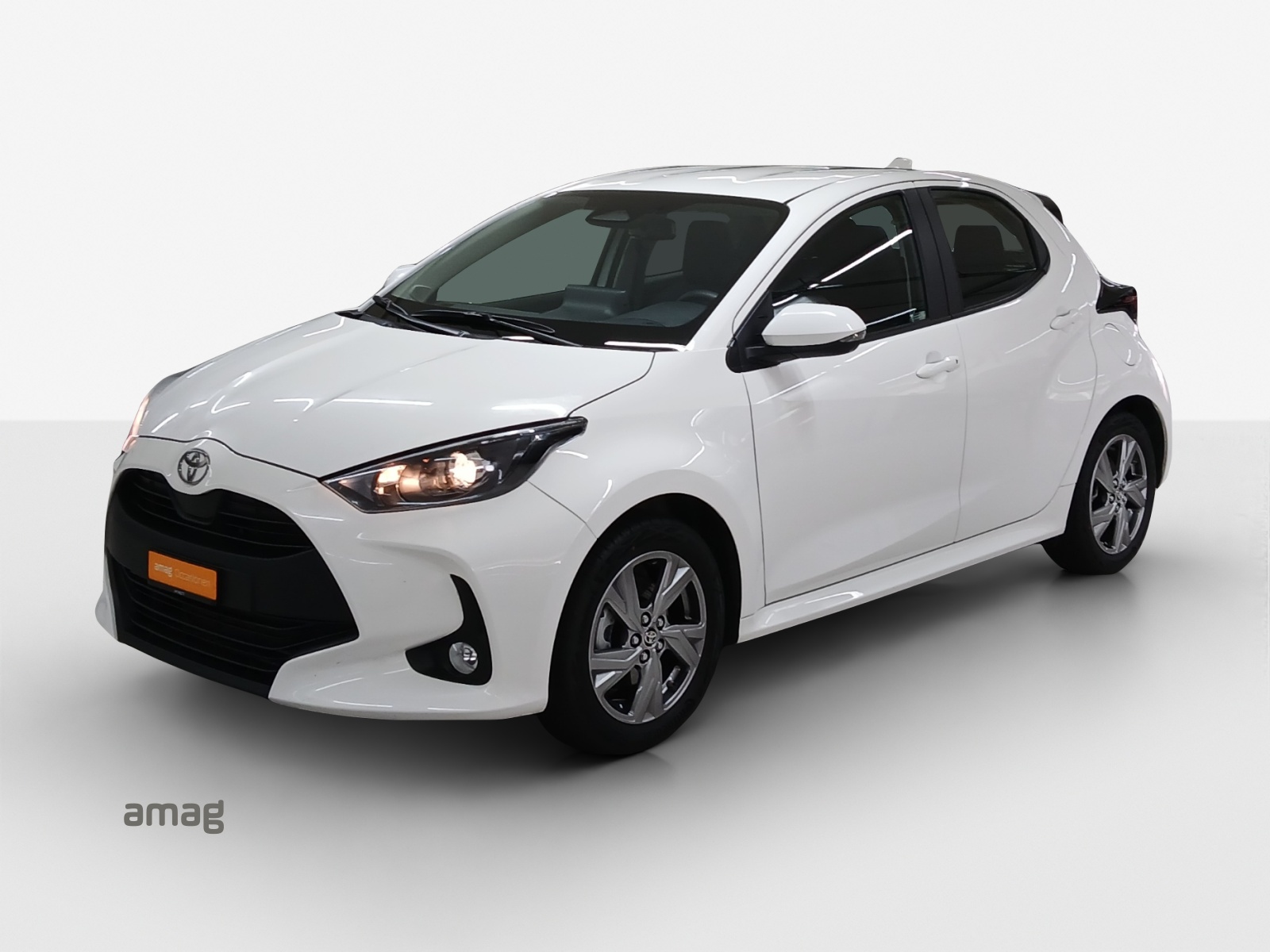TOYOTA Yaris 1.5 Trend e-CVT-image-0