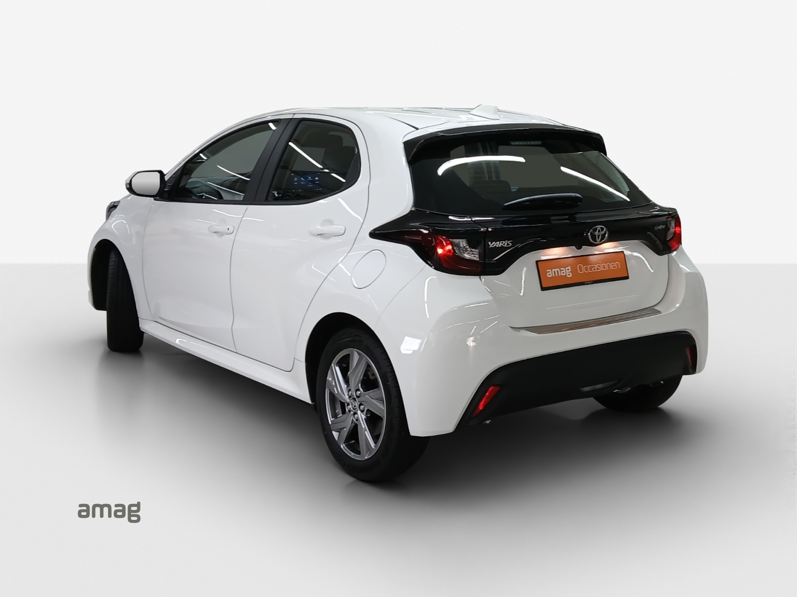 TOYOTA Yaris 1.5 Trend e-CVT-image-2