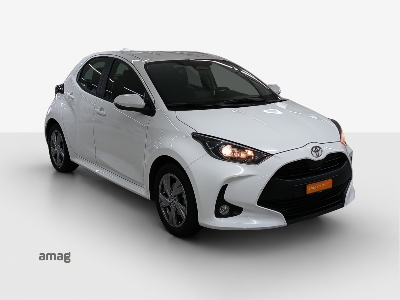TOYOTA Yaris 1.5 Trend e-CVT-image-5