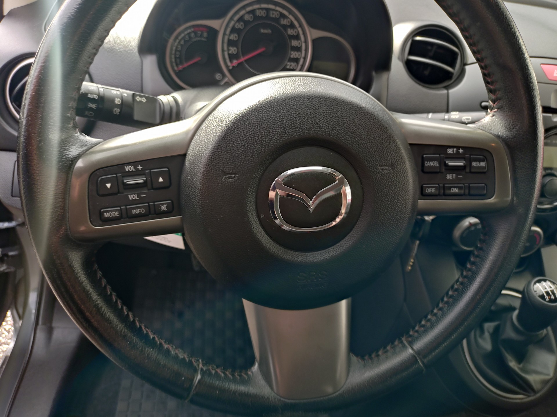MAZDA 2 1.5i 16V Sport-image-10