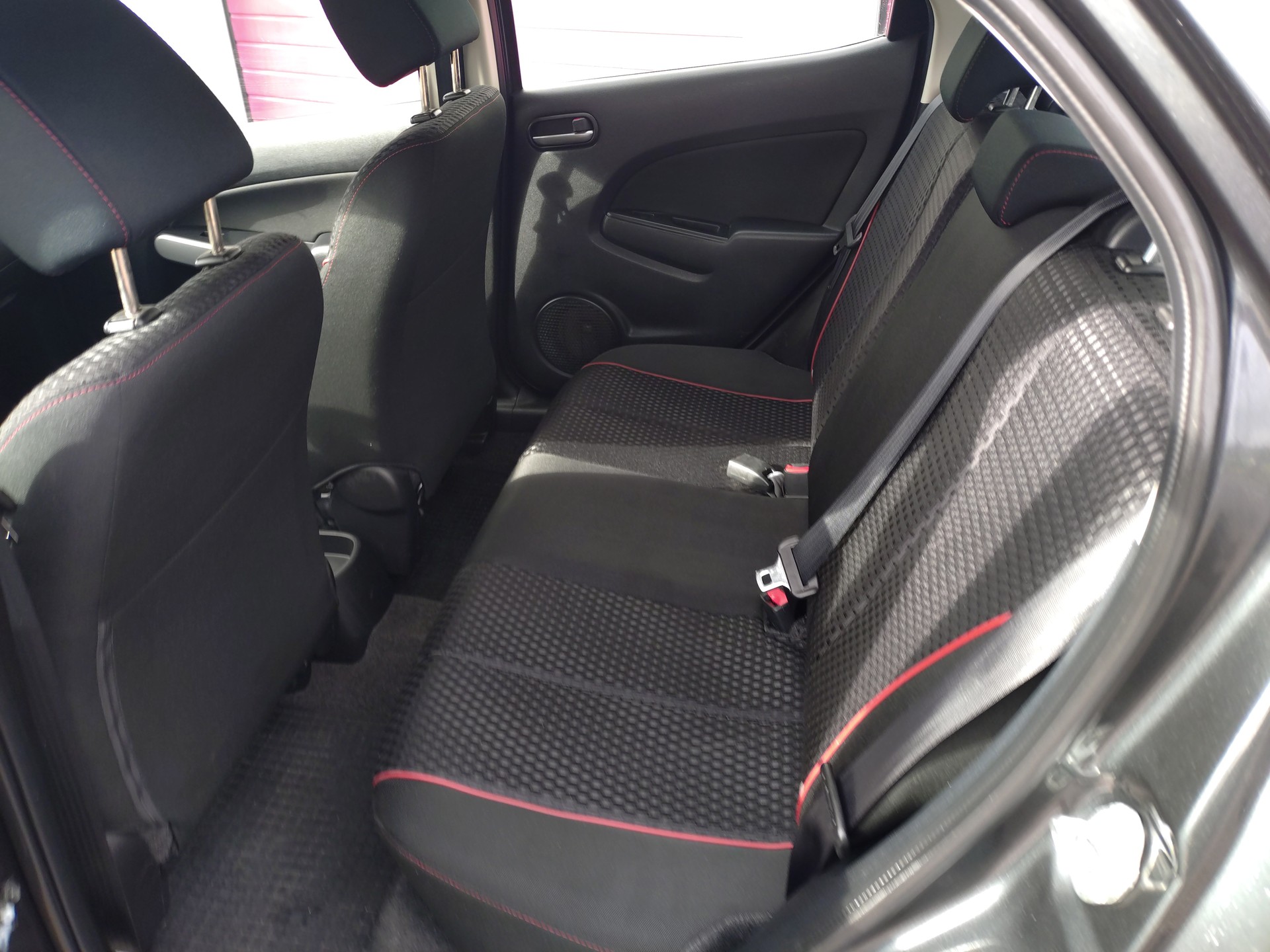 MAZDA 2 1.5i 16V Sport-image-12