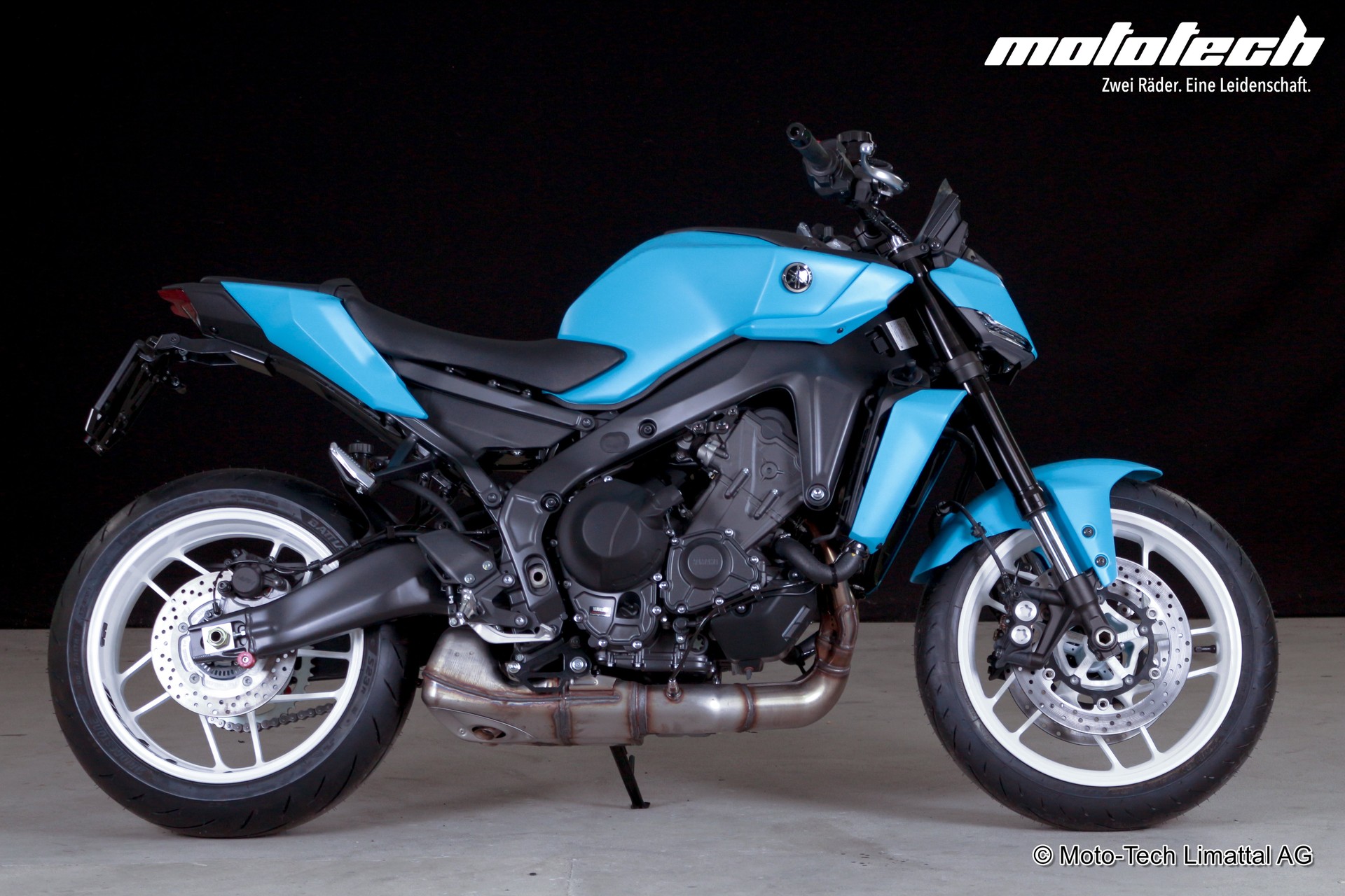 YAMAHA MT-09 (35kW)-showroom-element-1