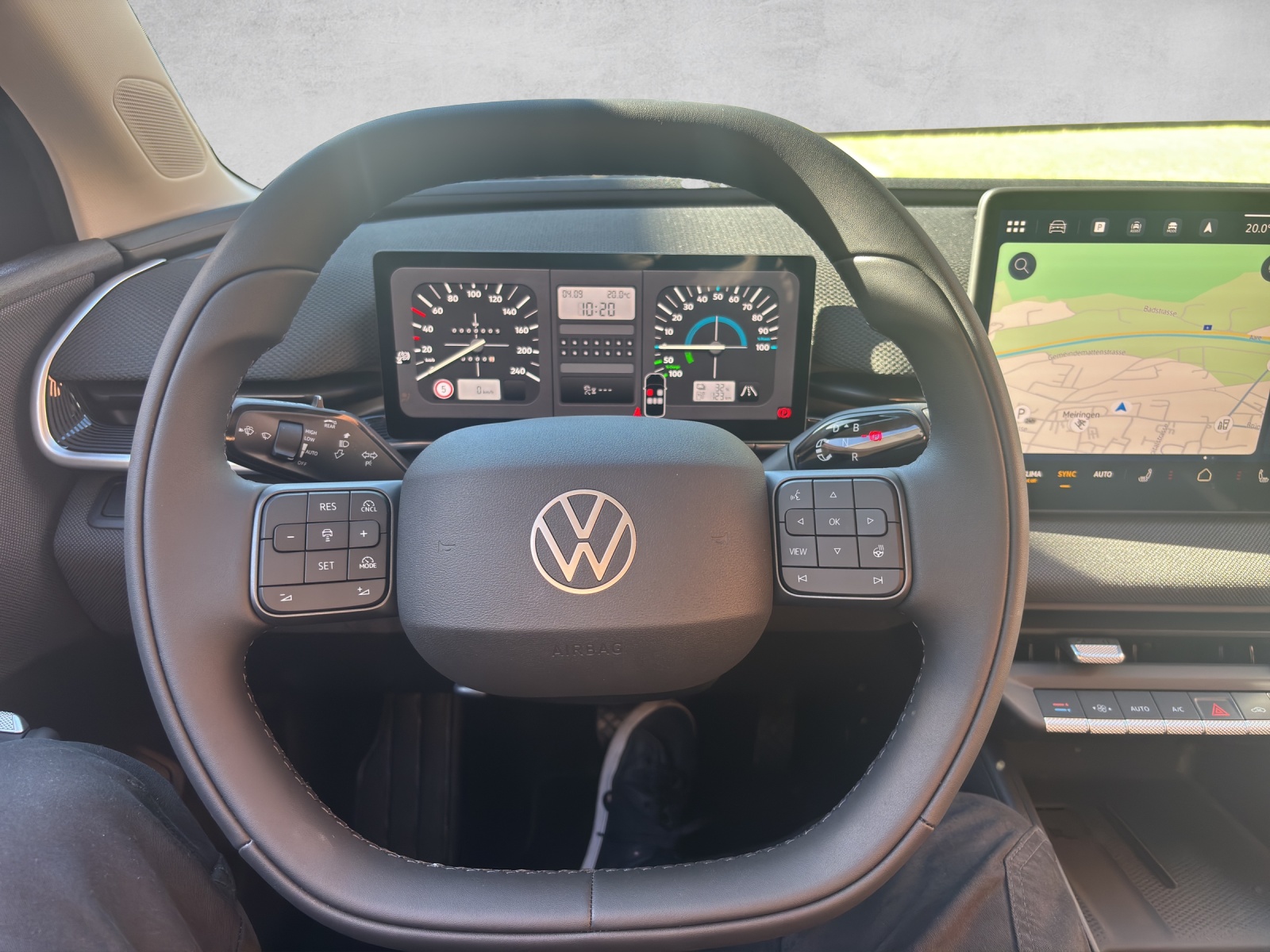 VW ID.Polo 52 kWh Life Edition One-image-10