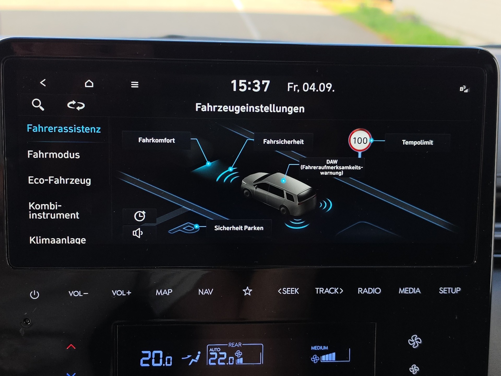 HYUNDAI Staria Wagon 1.6 GDi HEV Vertex-image-25