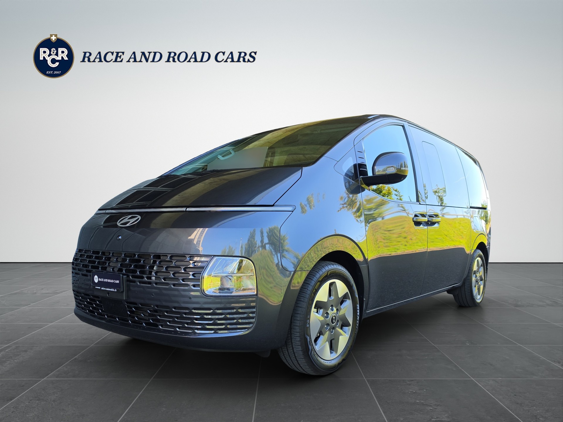 HYUNDAI Staria Wagon 1.6 GDi HEV Vertex-image-0