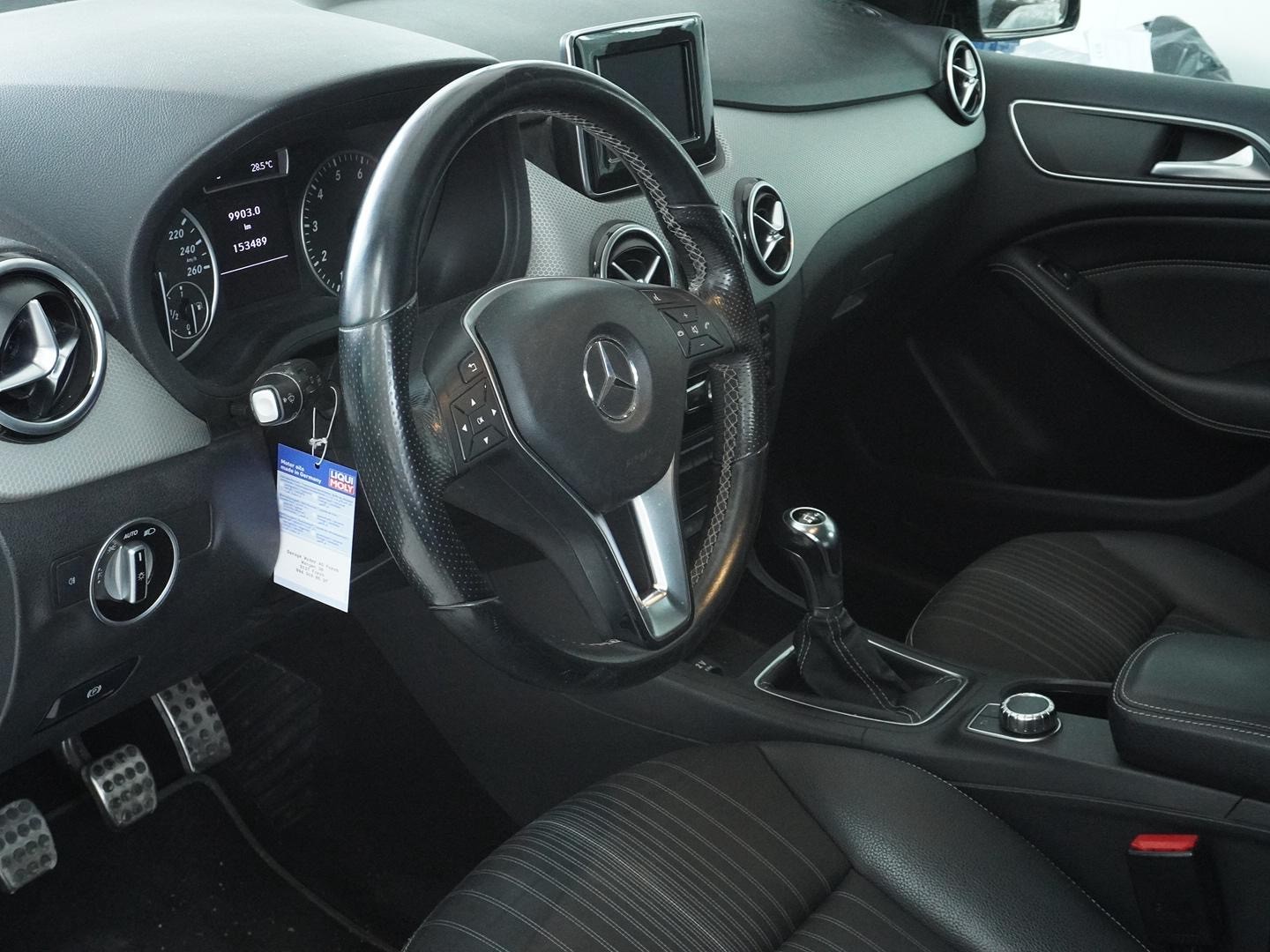 MERCEDES-BENZ B 180-image-2