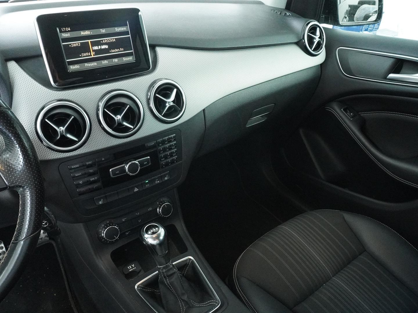 MERCEDES-BENZ B 180-image-5