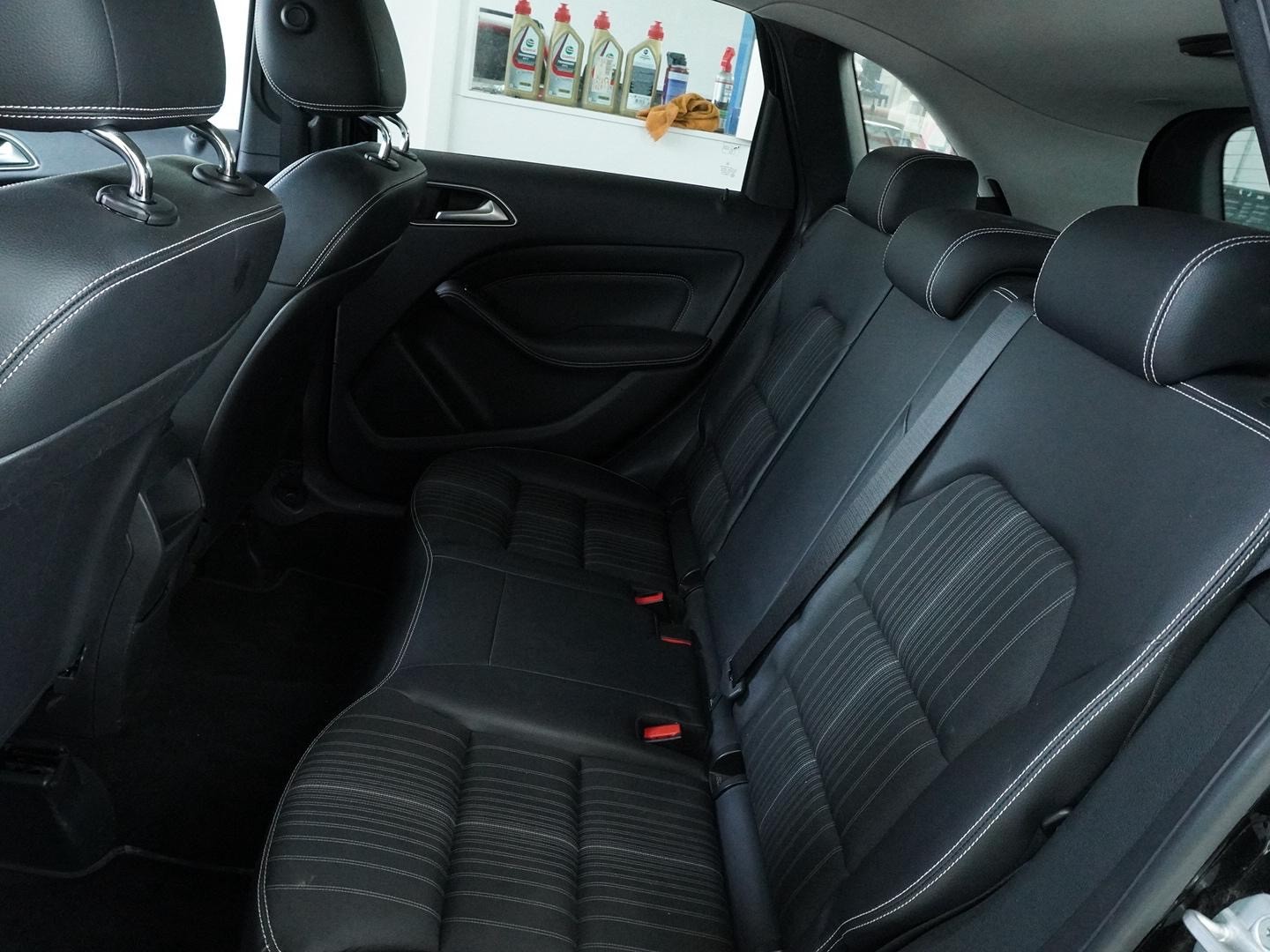 MERCEDES-BENZ B 180-image-4