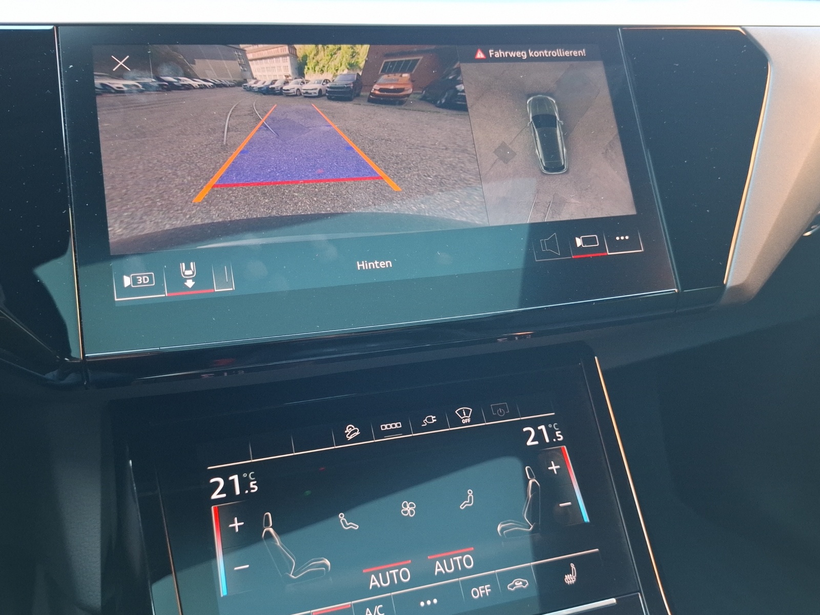AUDI e-tron 55 S Line Black Edition quattro-image-14