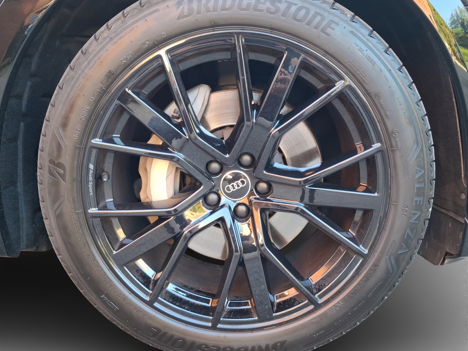AUDI e-tron 55 S Line Black Edition quattro-image-14