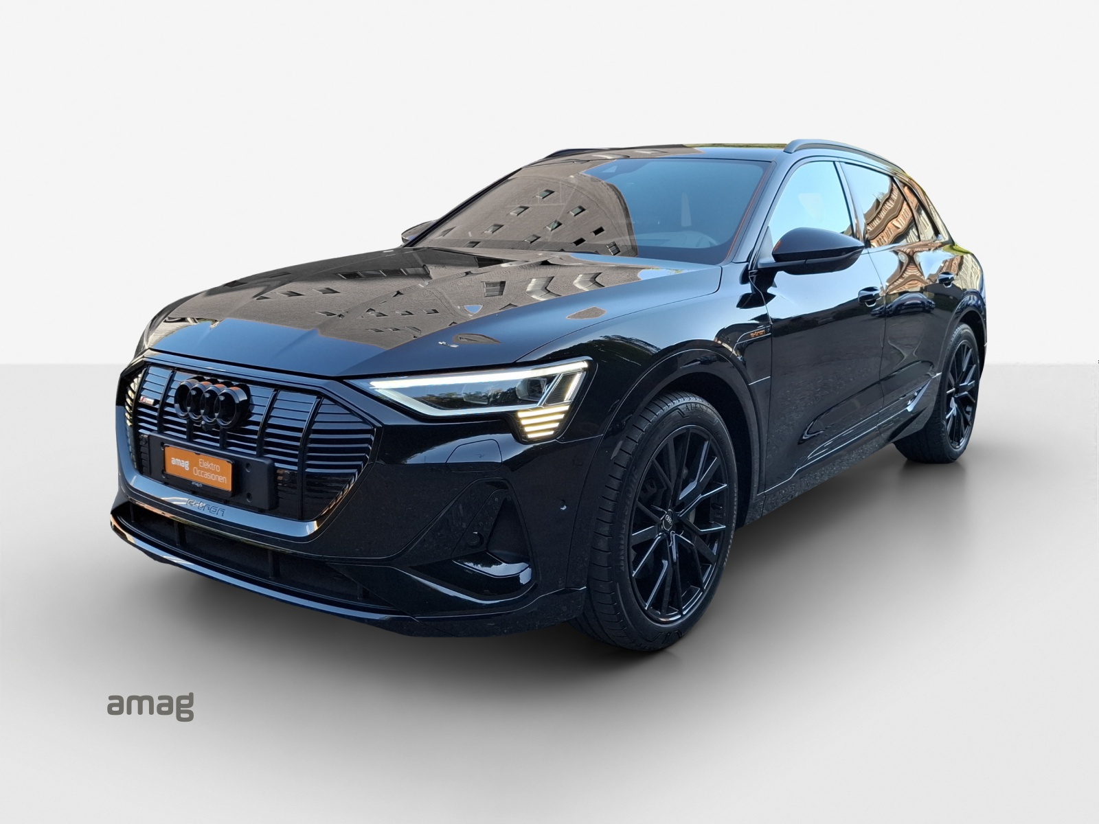 AUDI e-tron 55 S Line Black Edition quattro-image-0