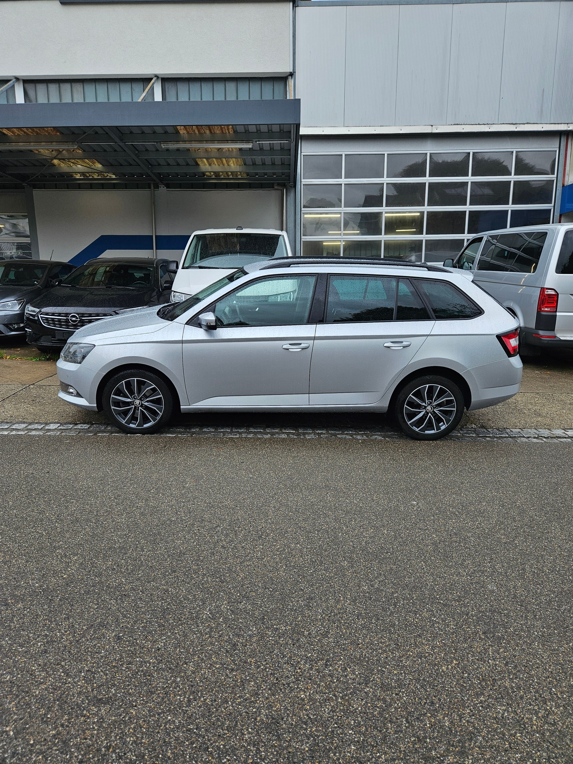 SKODA Fabia 1.2 TSI Ambition DSG-image-2