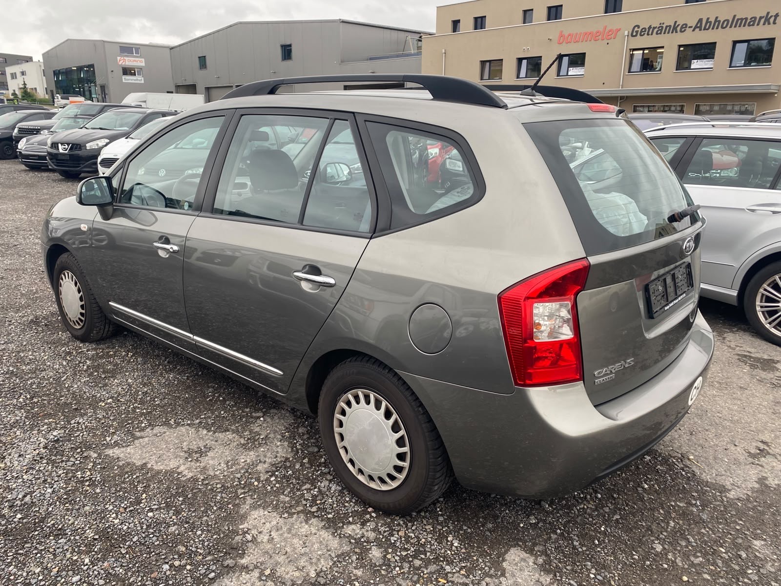 KIA Carens 2.0 CVVT Classic-image-3