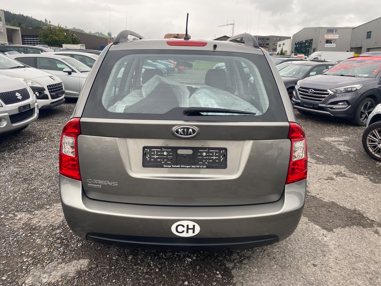 KIA Carens 2.0 CVVT Classic-image-4