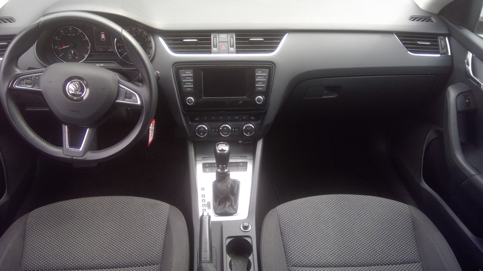 SKODA Octavia Combi 1.8 TSI Ambition 4x4 DSG-showroom-element-3