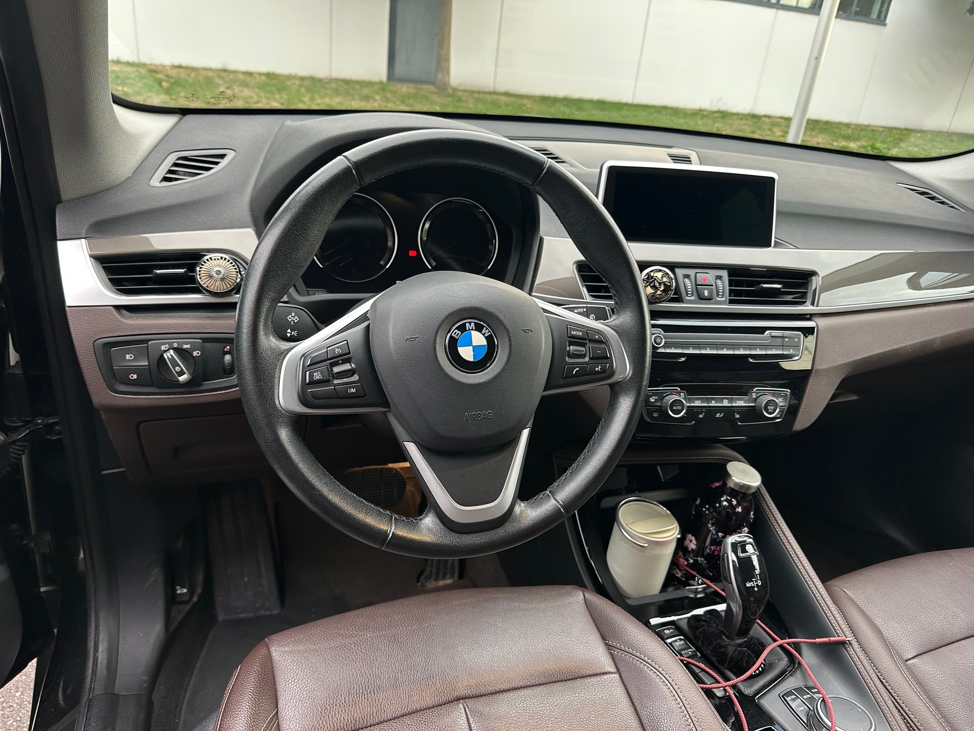 BMW 20i xDrive-image-4