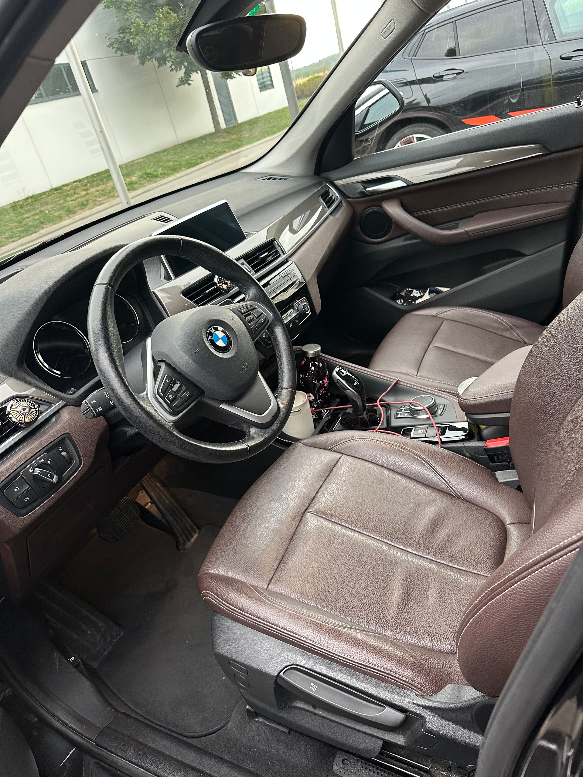 BMW 20i xDrive-image-3