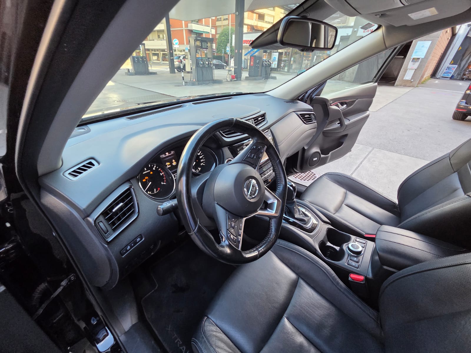NISSAN 2.0 dCi Tekna 4x4-image-3