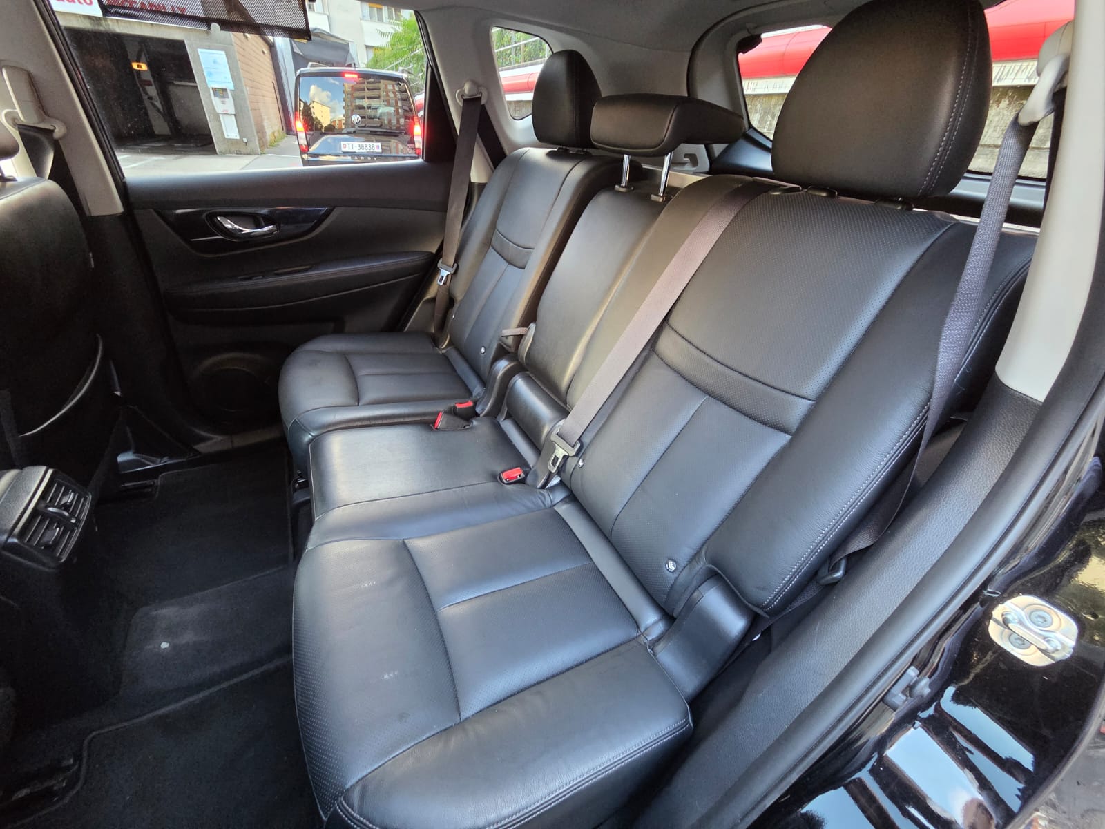 NISSAN 2.0 dCi Tekna 4x4-image-5
