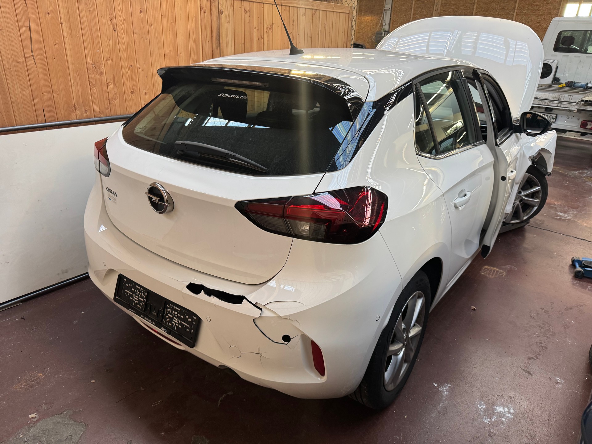 OPEL Corsa 1.2 TP Elegance-image-11
