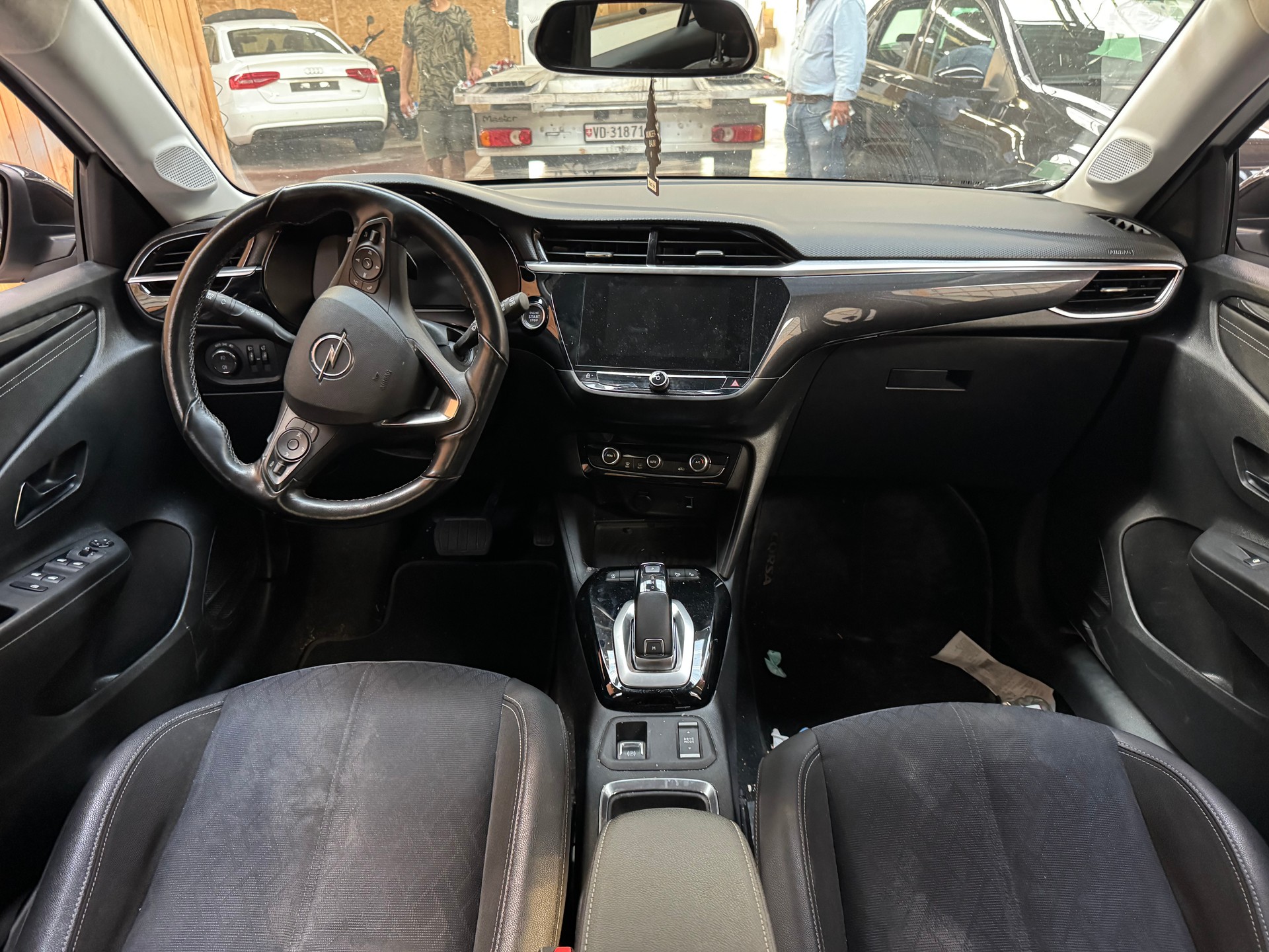 OPEL Corsa 1.2 TP Elegance-image-13