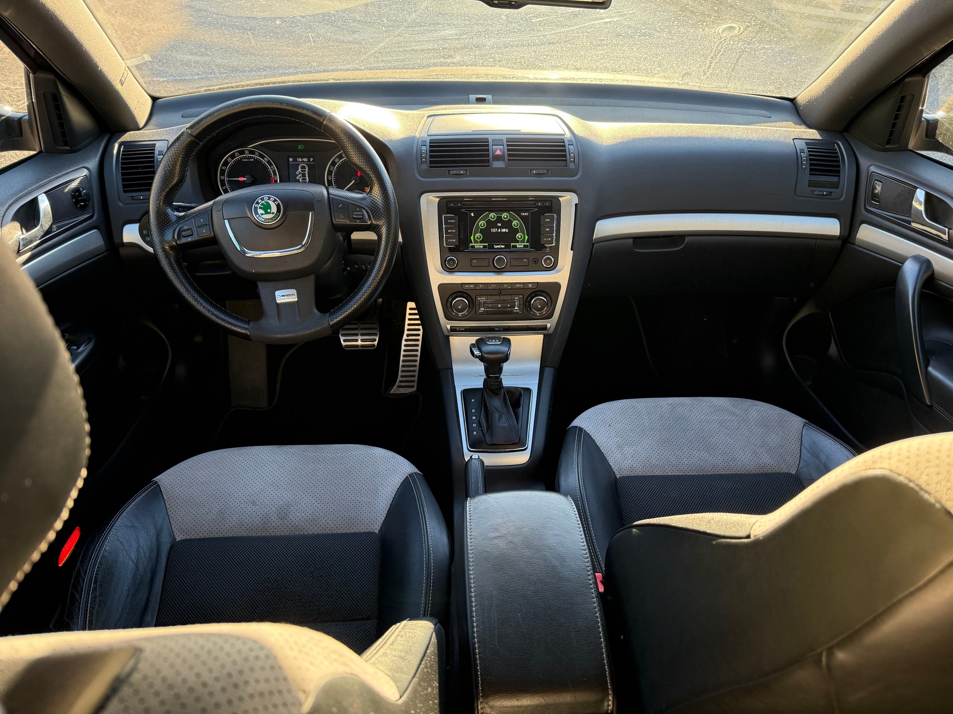 SKODA Octavia 2.0 TDI RS DSG-image-7