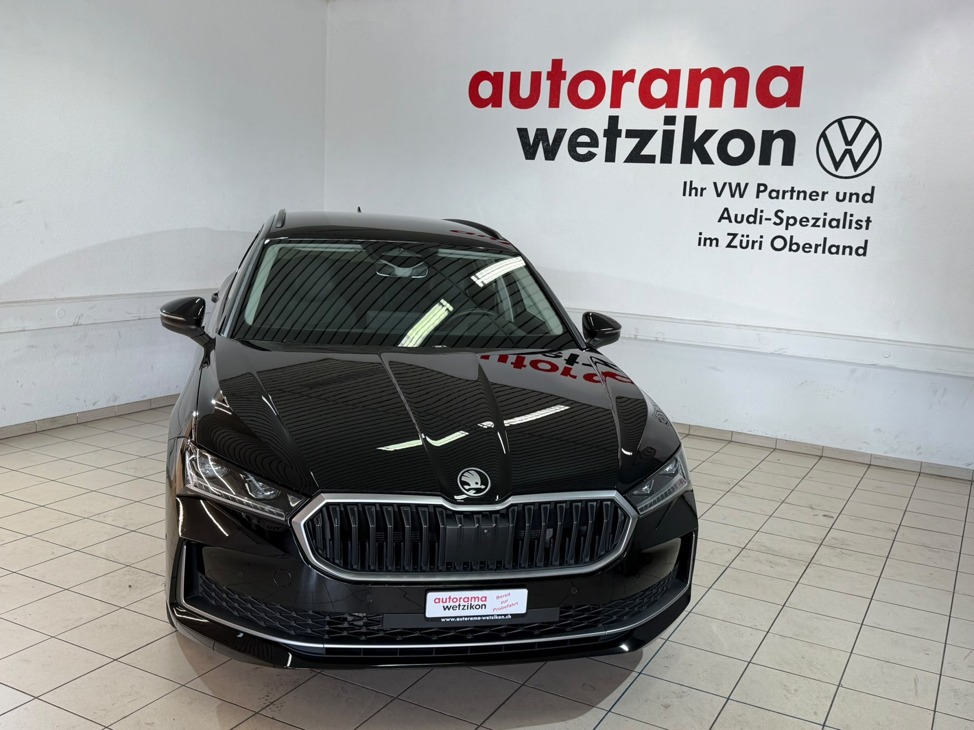 SKODA Superb Combi 1.5 TSI PHEV Selection DSG-image-1
