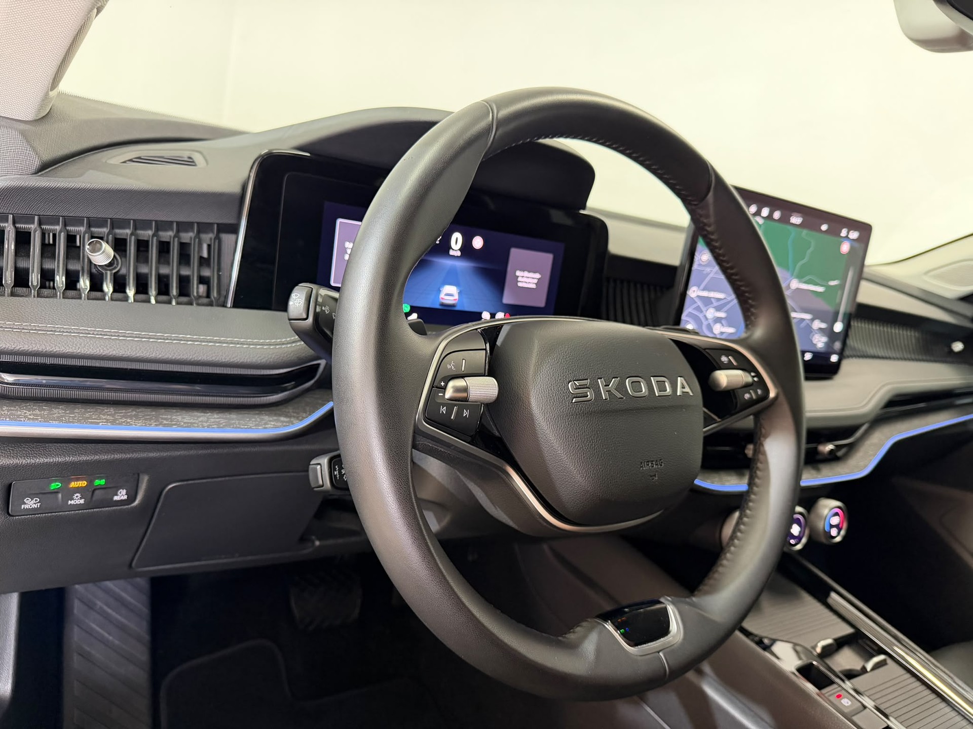SKODA Superb Combi 1.5 TSI PHEV Selection DSG-image-6