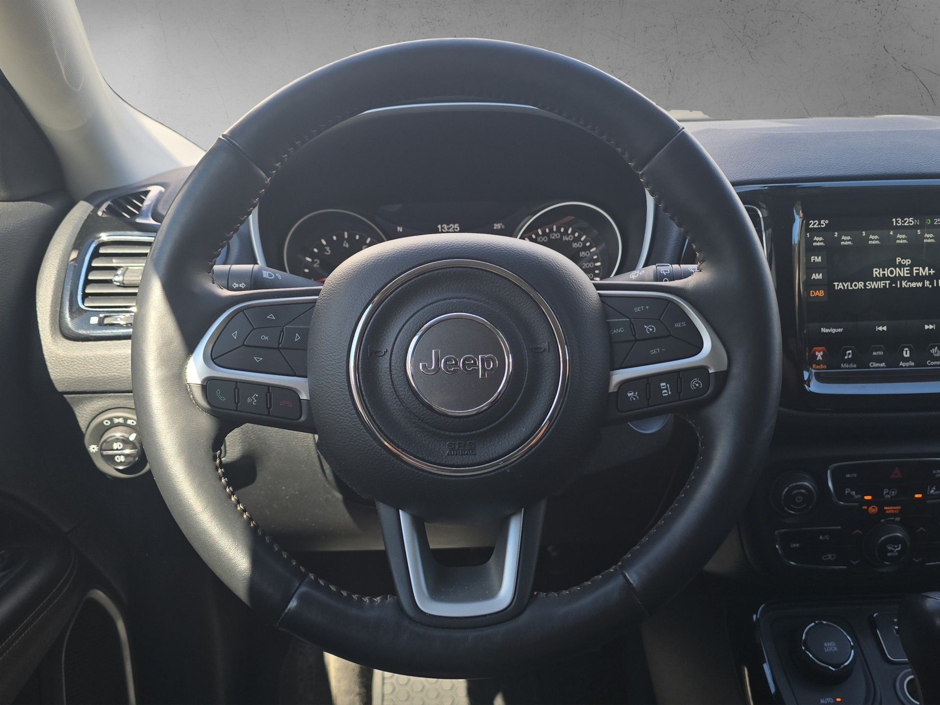 JEEP Compass 1.4 Turbo Limited AWD 9ATX-image-13